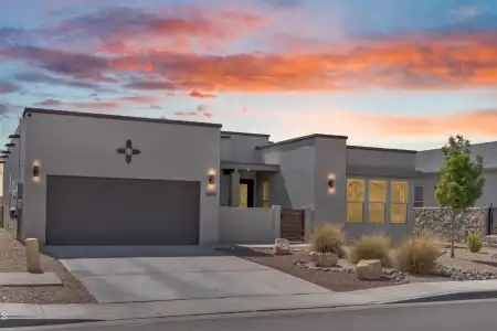 1409 Lenox Avenue, Las Cruces, New Mexico 88005, 4 Bedrooms Bedrooms, ,2.5 BathroomsBathrooms,Residential,For Sale,Lenox,2602831