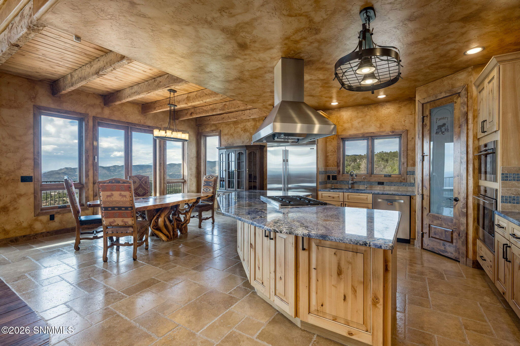 16-web-or-mls-Snappin Homes (Westside157