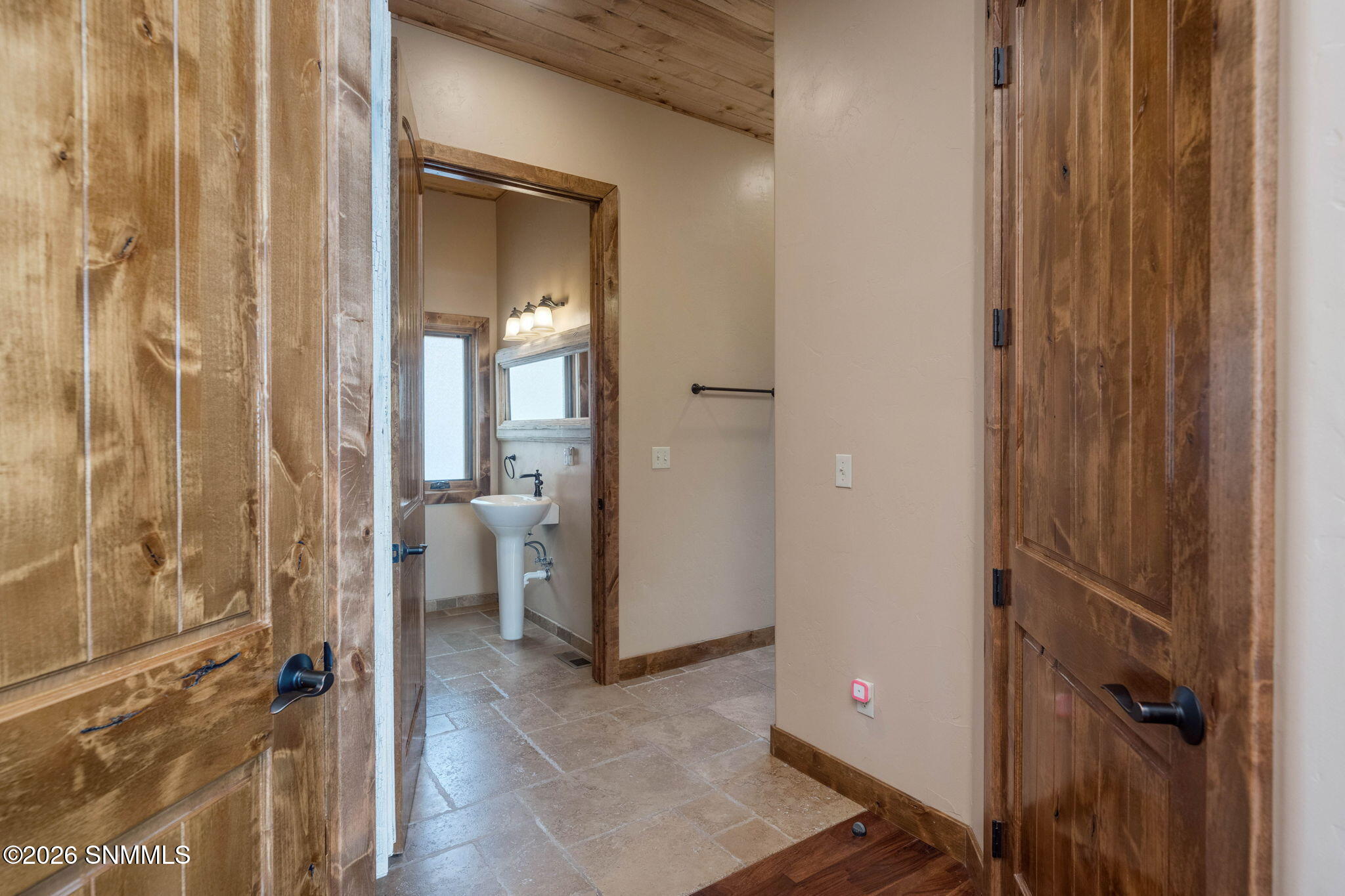 24-web-or-mls-Snappin Homes (Westside157
