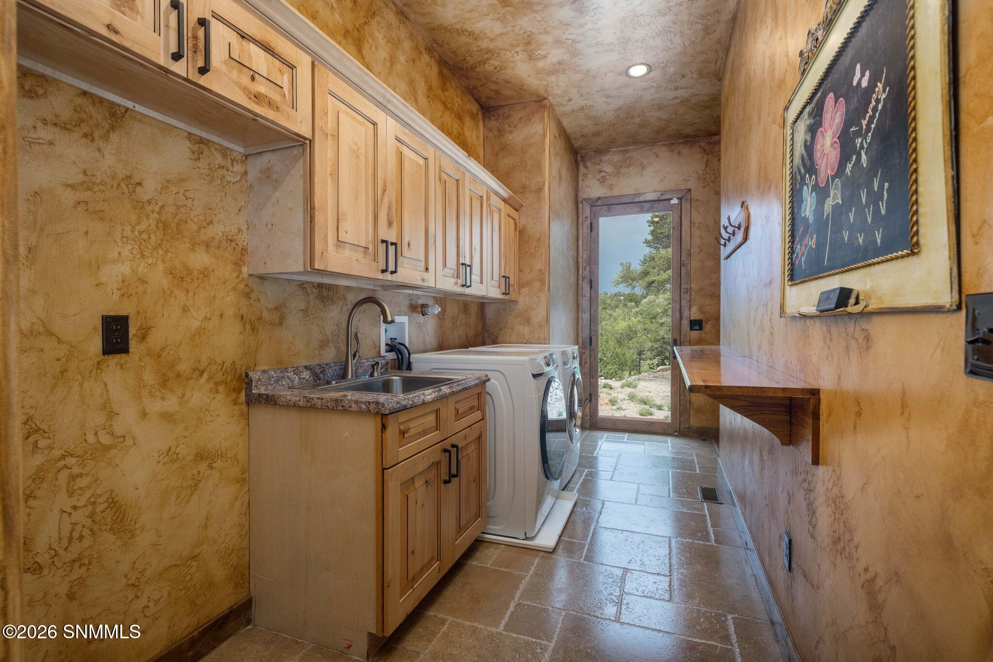 32-web-or-mls-Snappin Homes (Westside157