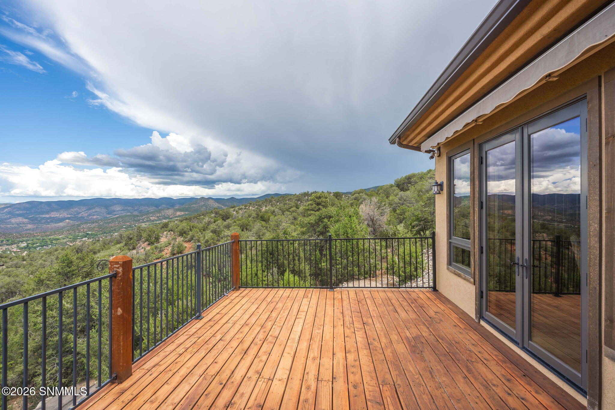 53-web-or-mls-Snappin Homes (Westside157