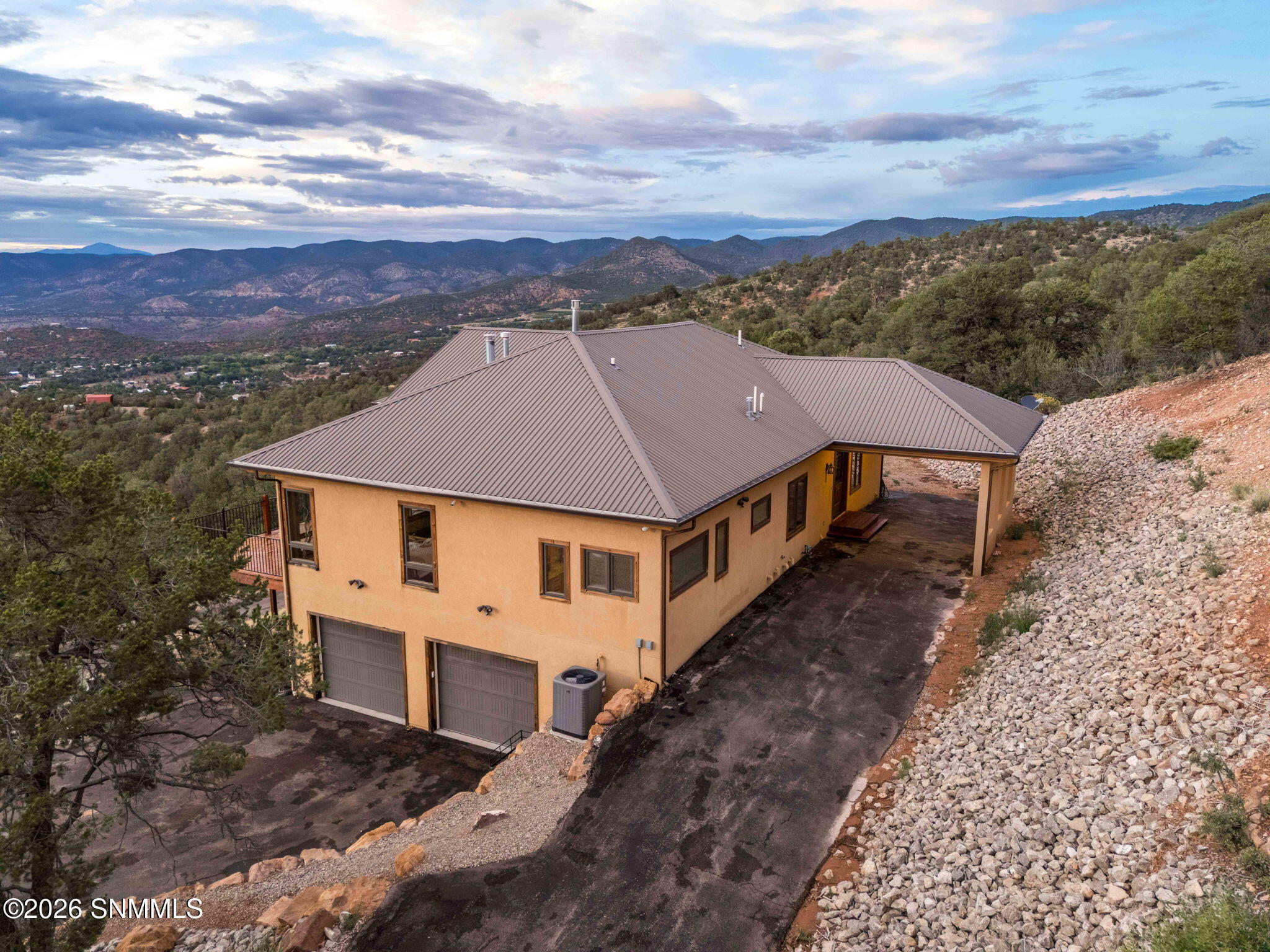 73-web-or-mls-Snappin Homes (Westside157