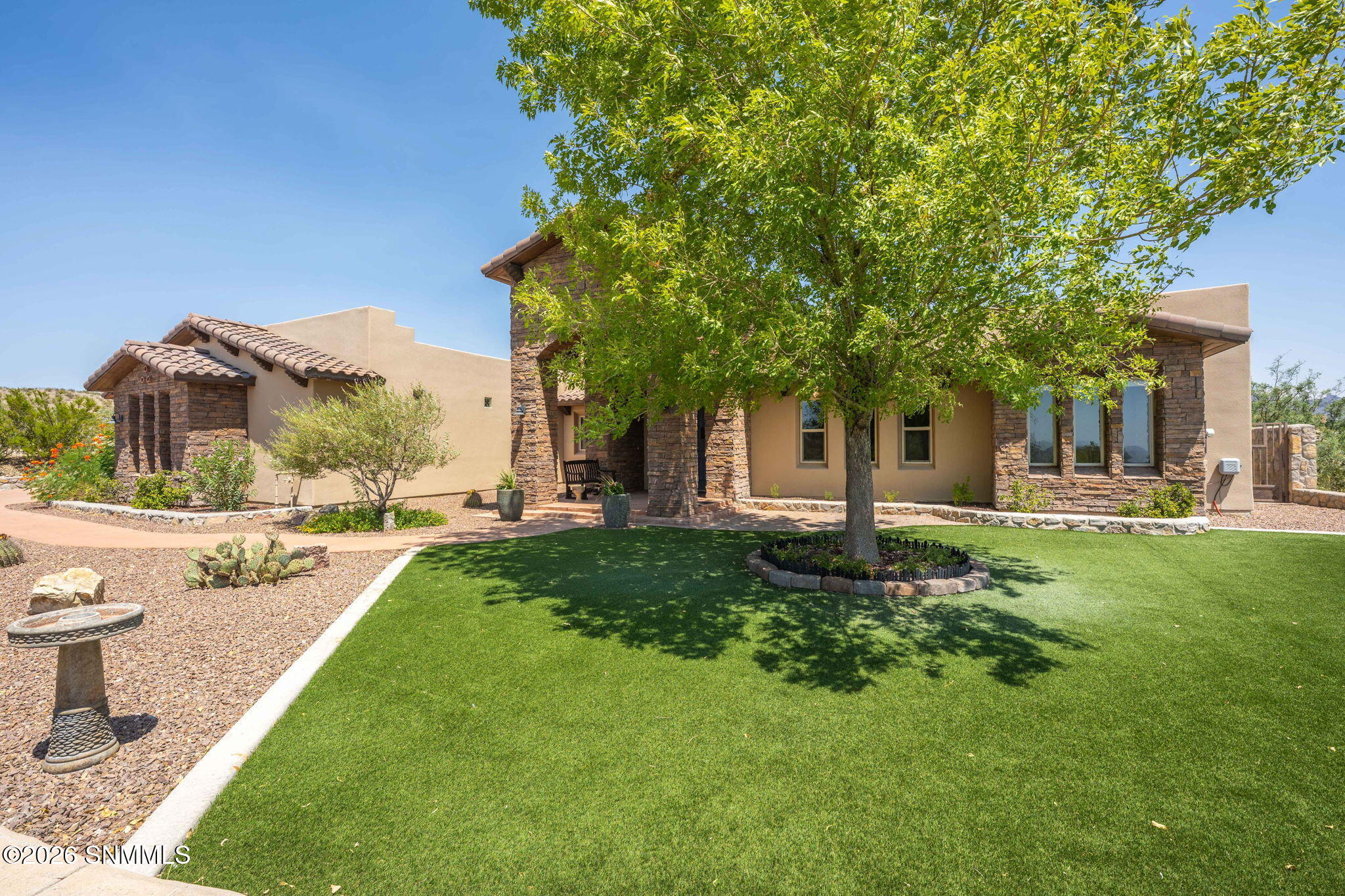 1-web-or-mls-Snappin Homes (CalleDeParad