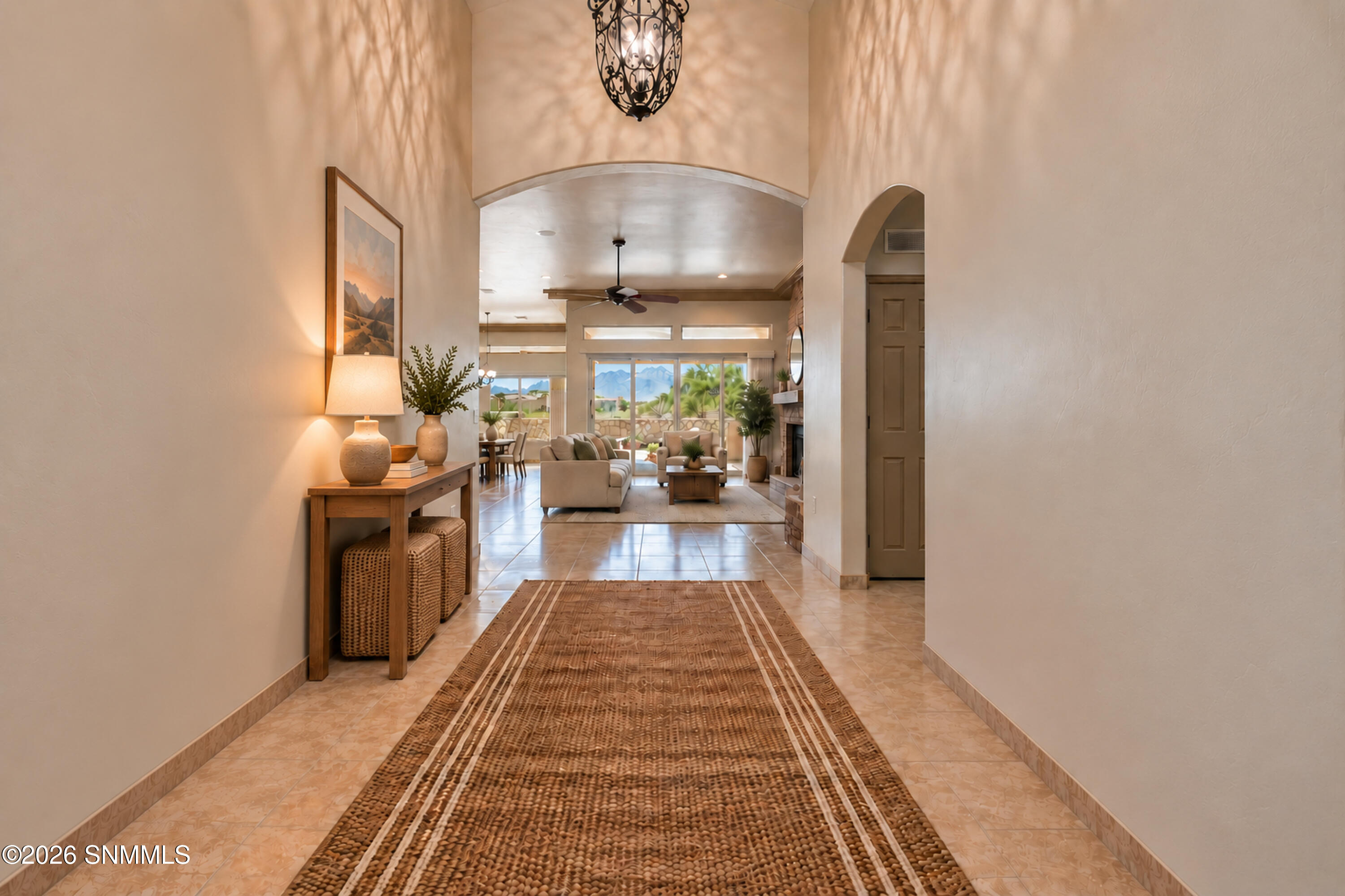 foyer_virtual_staging_MLS_high_resolutio