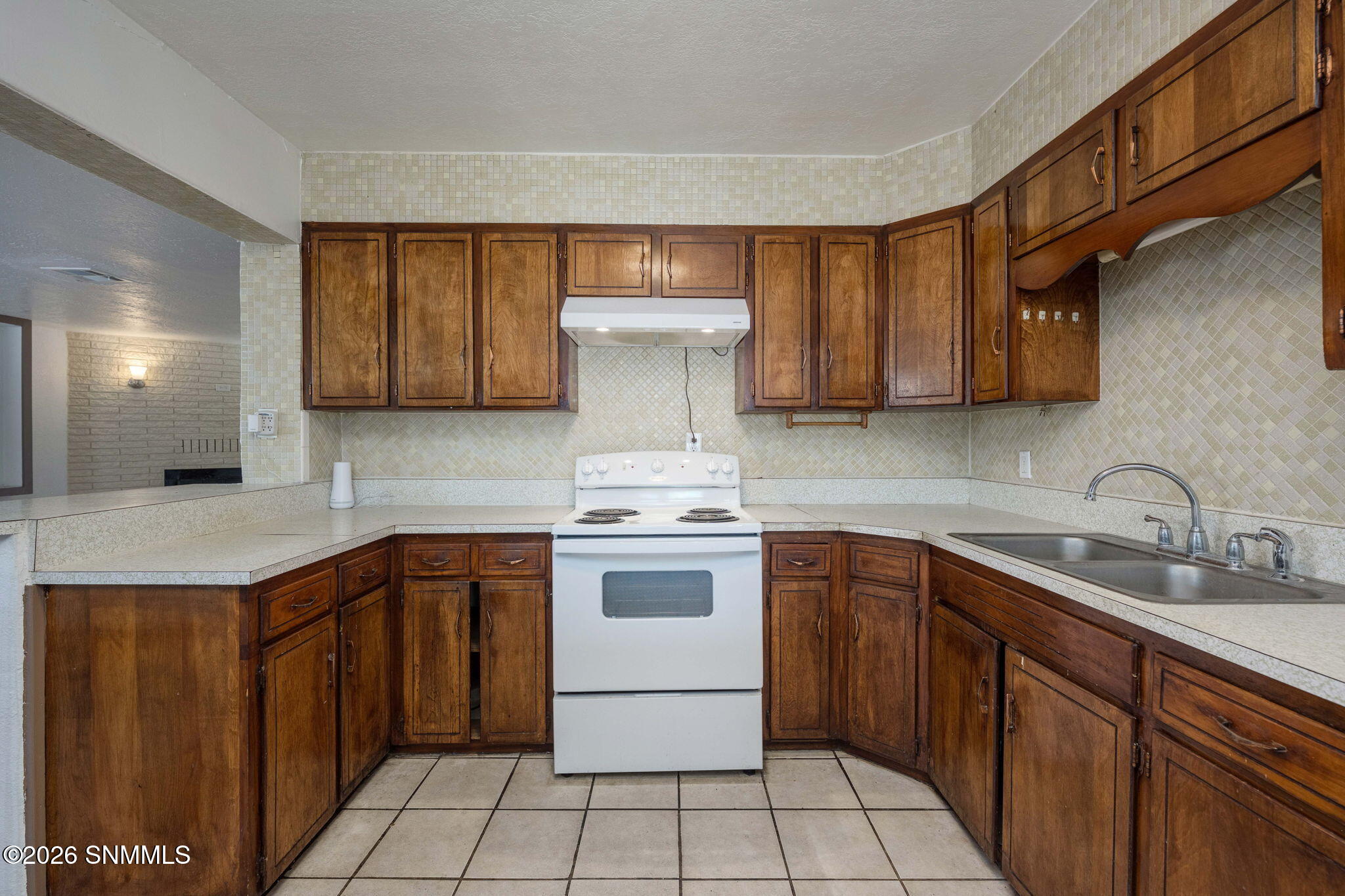 9-web-or-mls-Snappin Homes (Lujan520)-9