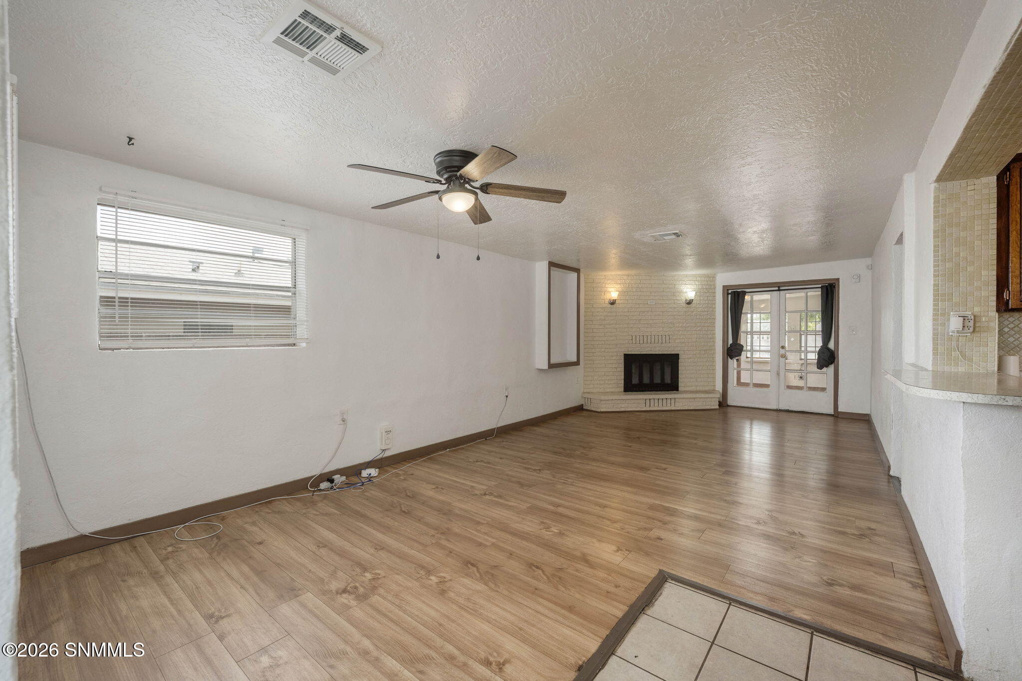 11-web-or-mls-Snappin Homes (Lujan520)-1
