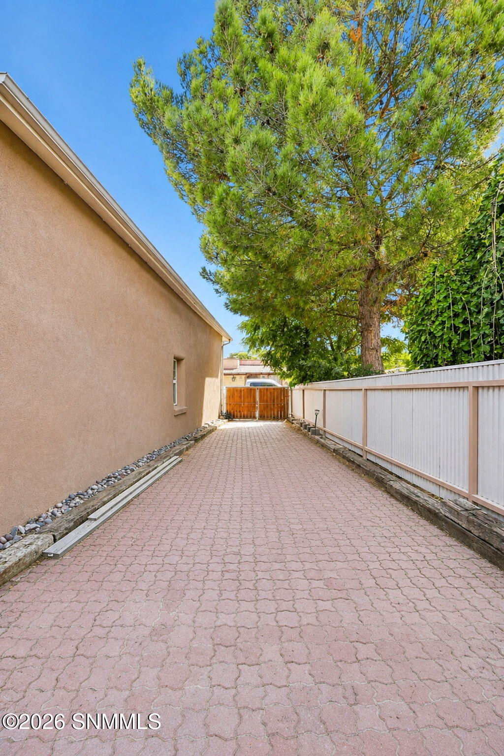 5-web-or-mls-Exterior5