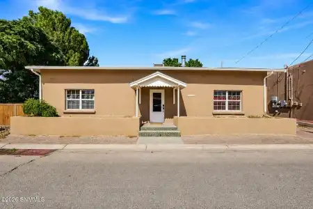 2149 Calle De Guadalupe, Las Cruces, New Mexico 88005, 4 Bedrooms Bedrooms, ,2 BathroomsBathrooms,Residential,For Sale,Calle De Guadalupe,2602853