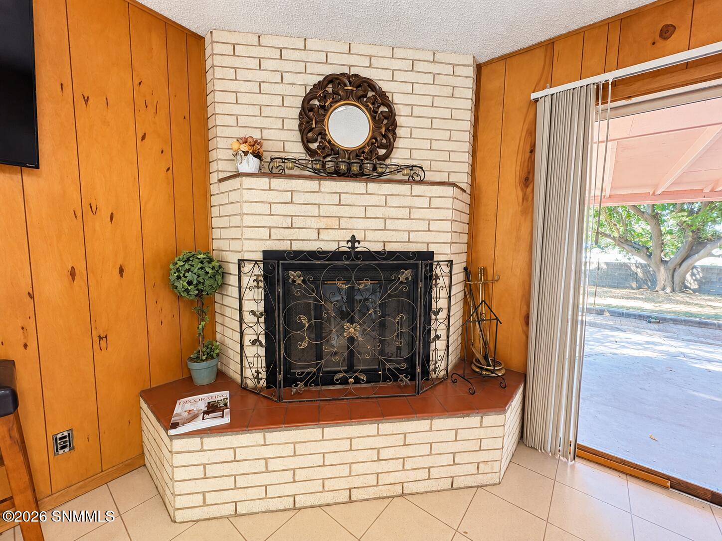 Enzie Fireplace