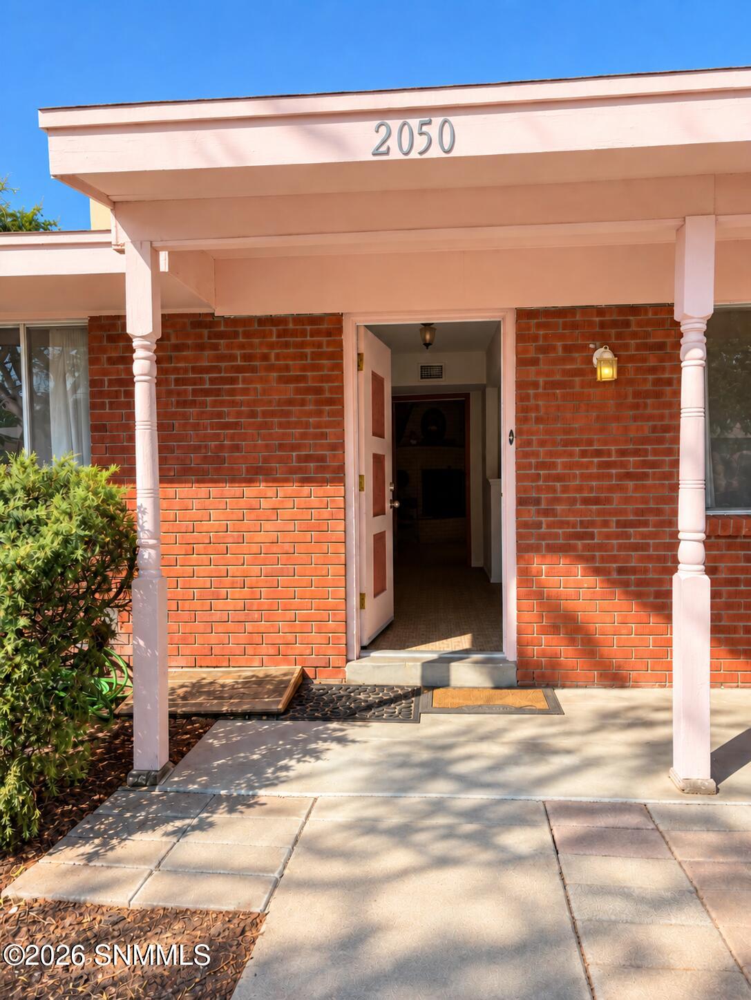 Enzie Front Entry