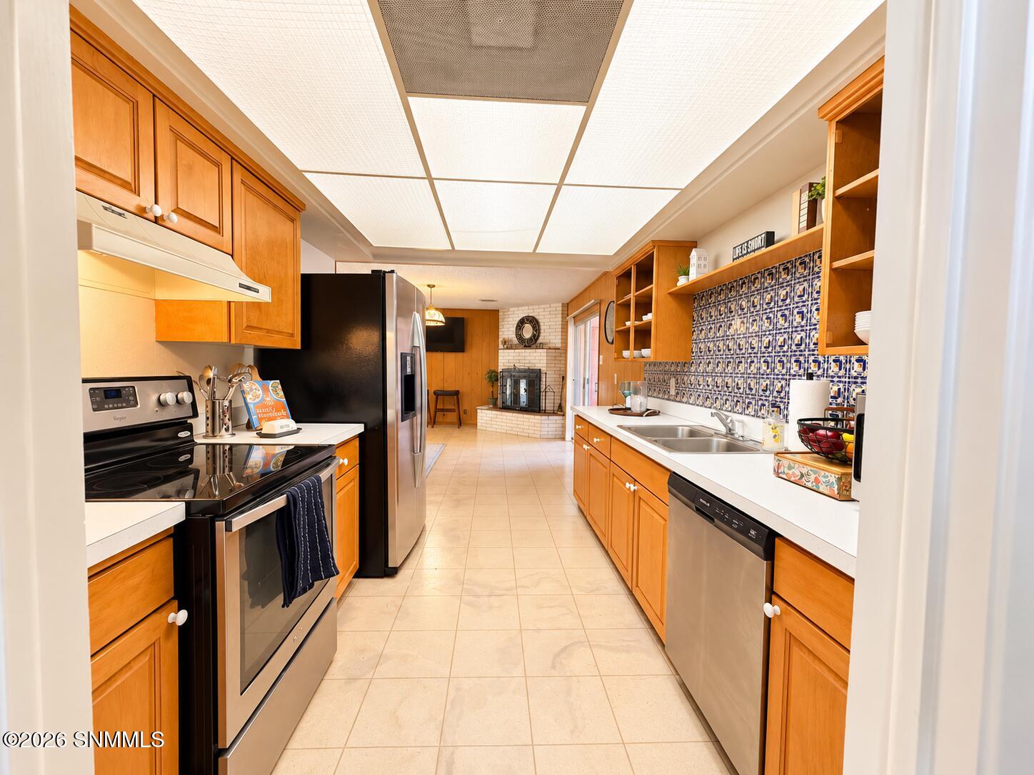 Enzie Kitchen 3