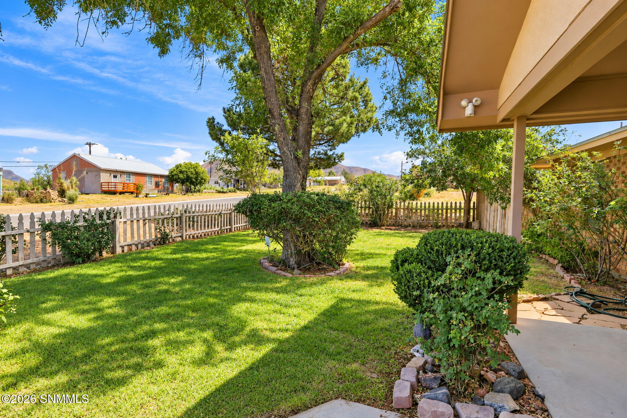 2-web-or-mls-Exterior2