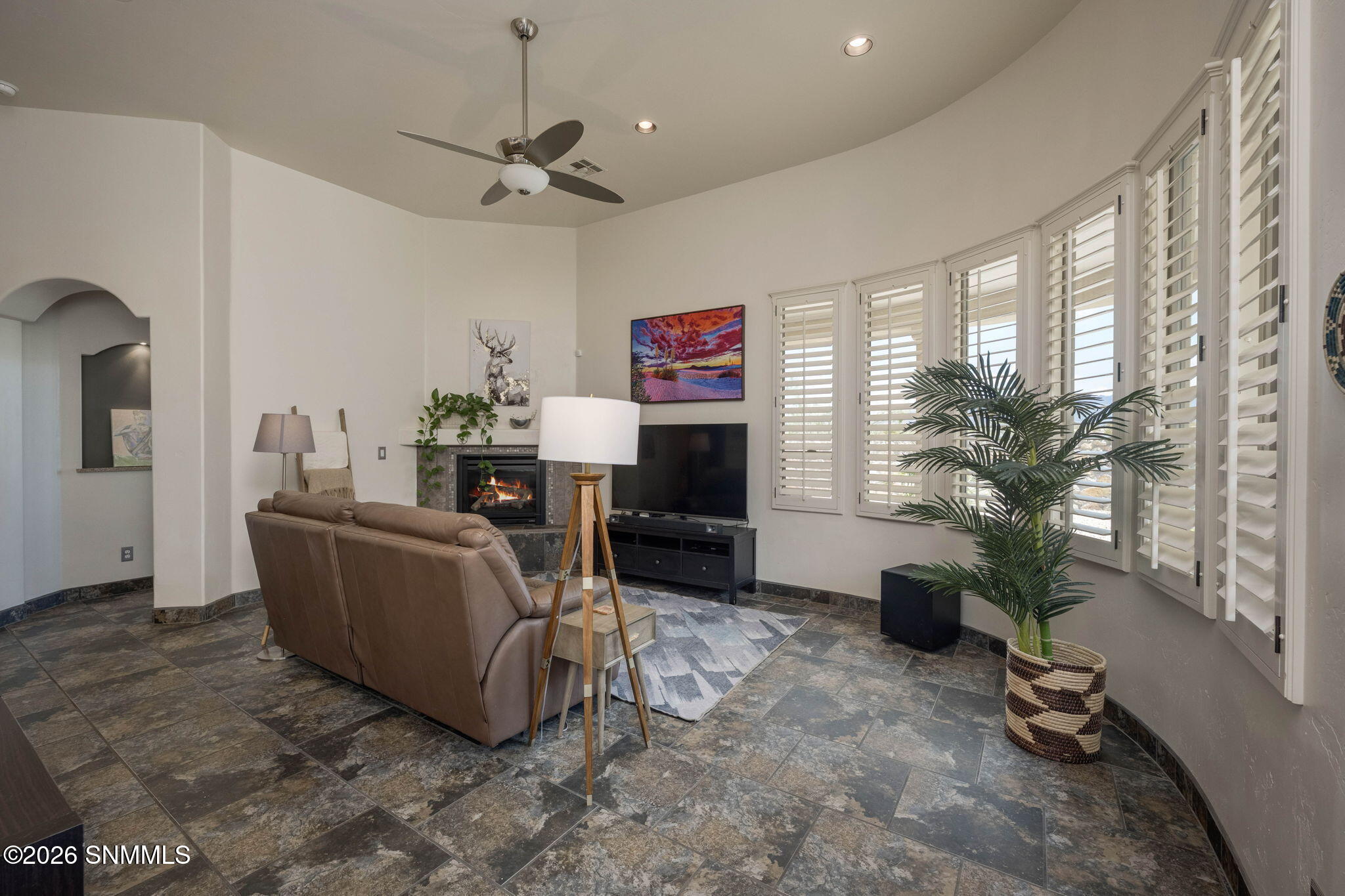 15-web-or-mls-Snappin Homes (Ceres4238)-