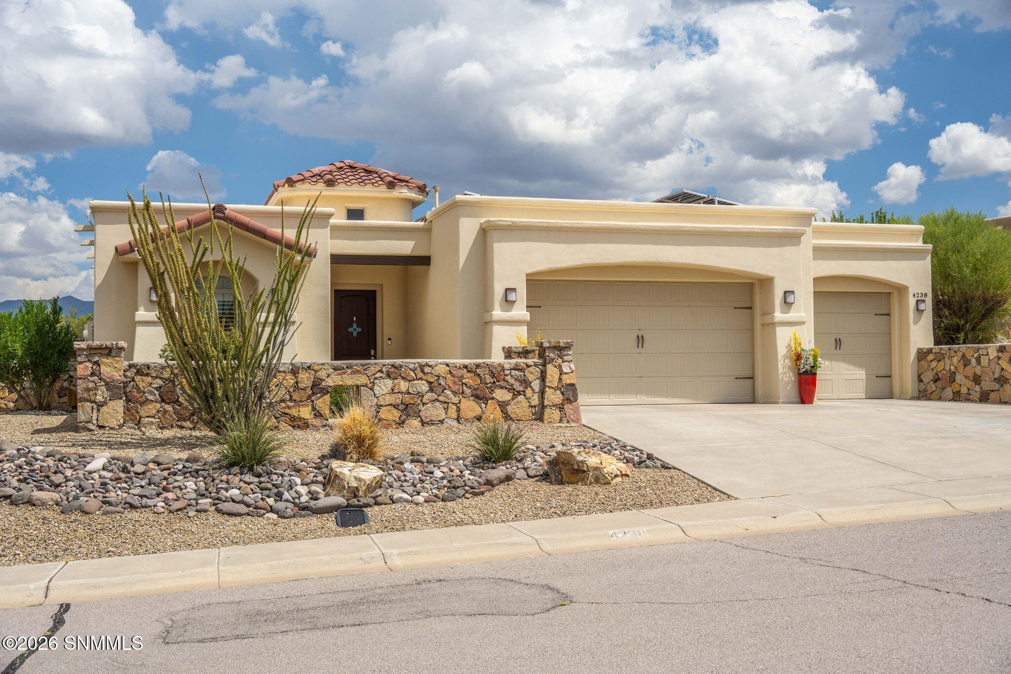 2-web-or-mls-Snappin Homes (Ceres4238)-2