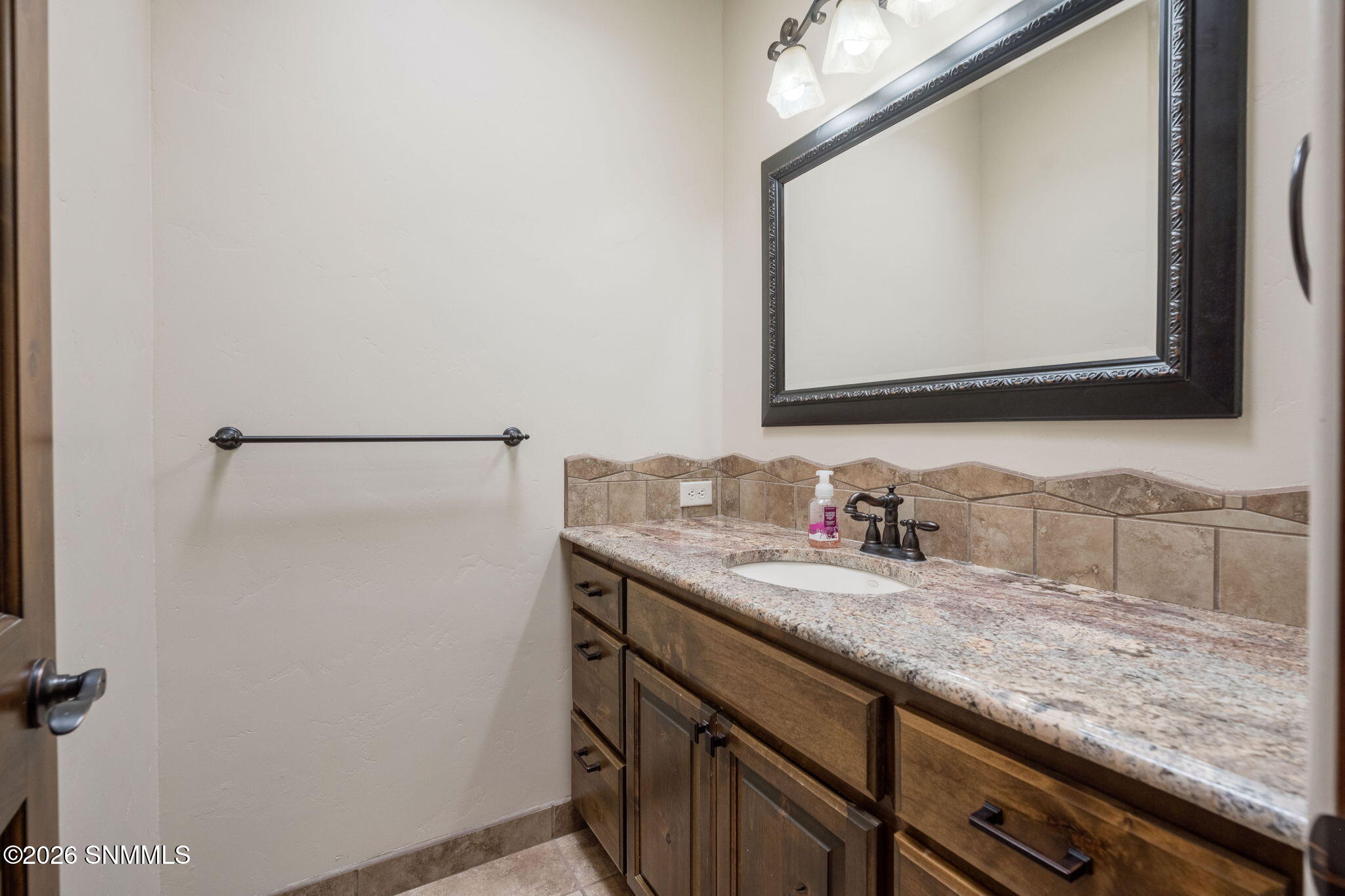 44-web-or-mls-Snappin Homes (Salvia4254)