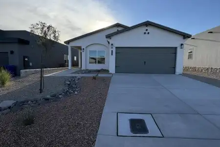 1035 Noria Court, Las Cruces, New Mexico 88012, 3 Bedrooms Bedrooms, ,2 BathroomsBathrooms,Residential,For Sale,Noria,2602924
