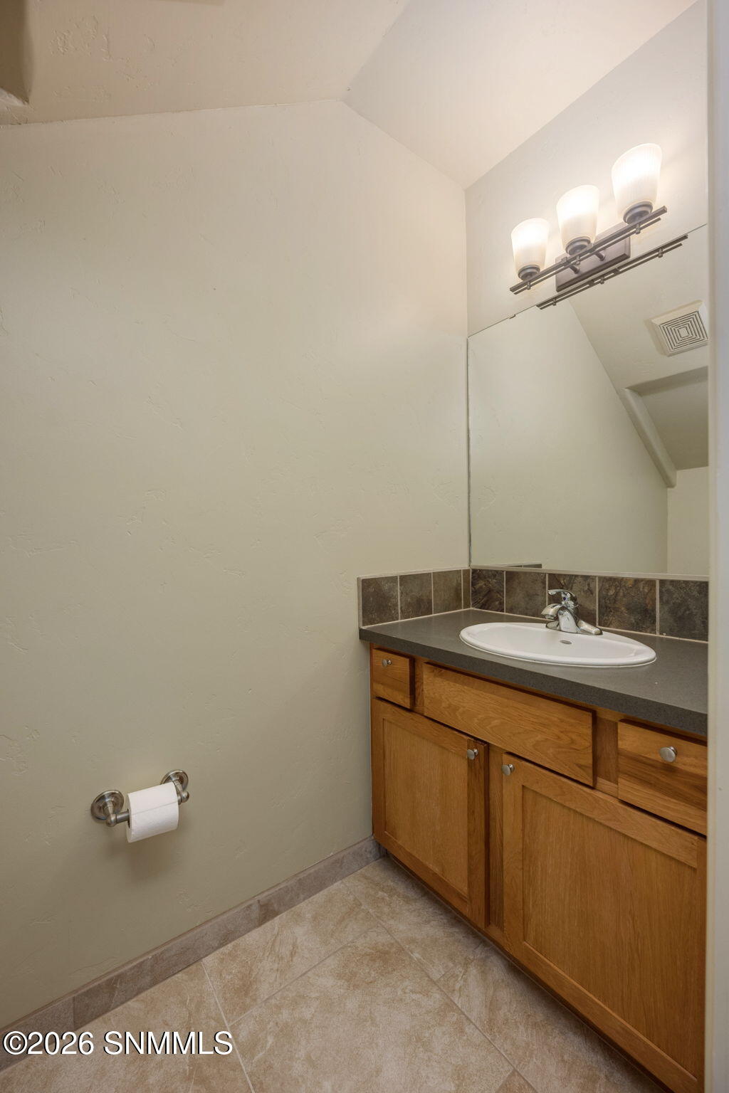 19-web-or-mls-Snappin Homes (Nambe4263)-