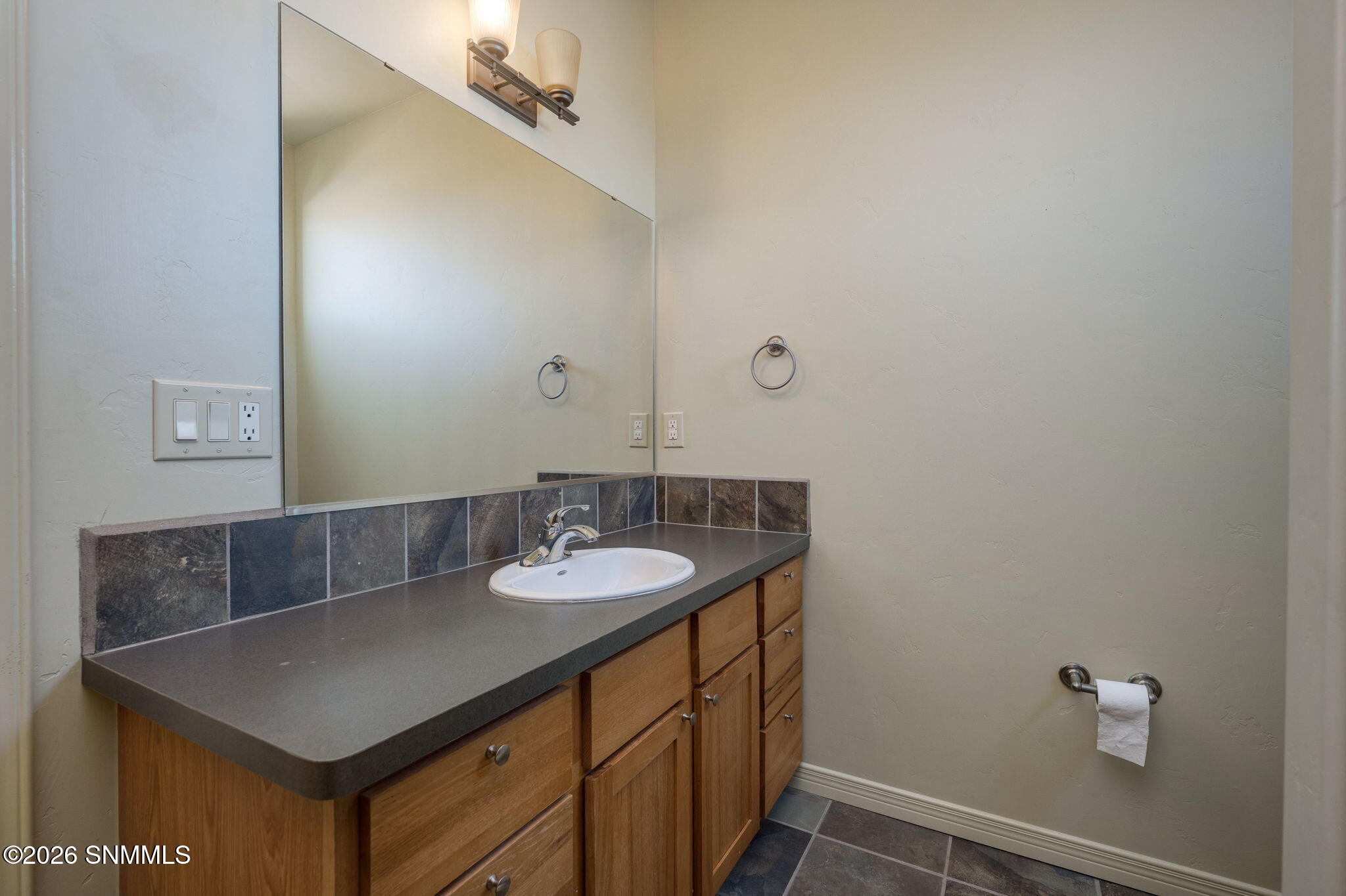 36-web-or-mls-Snappin Homes (Nambe4263)-