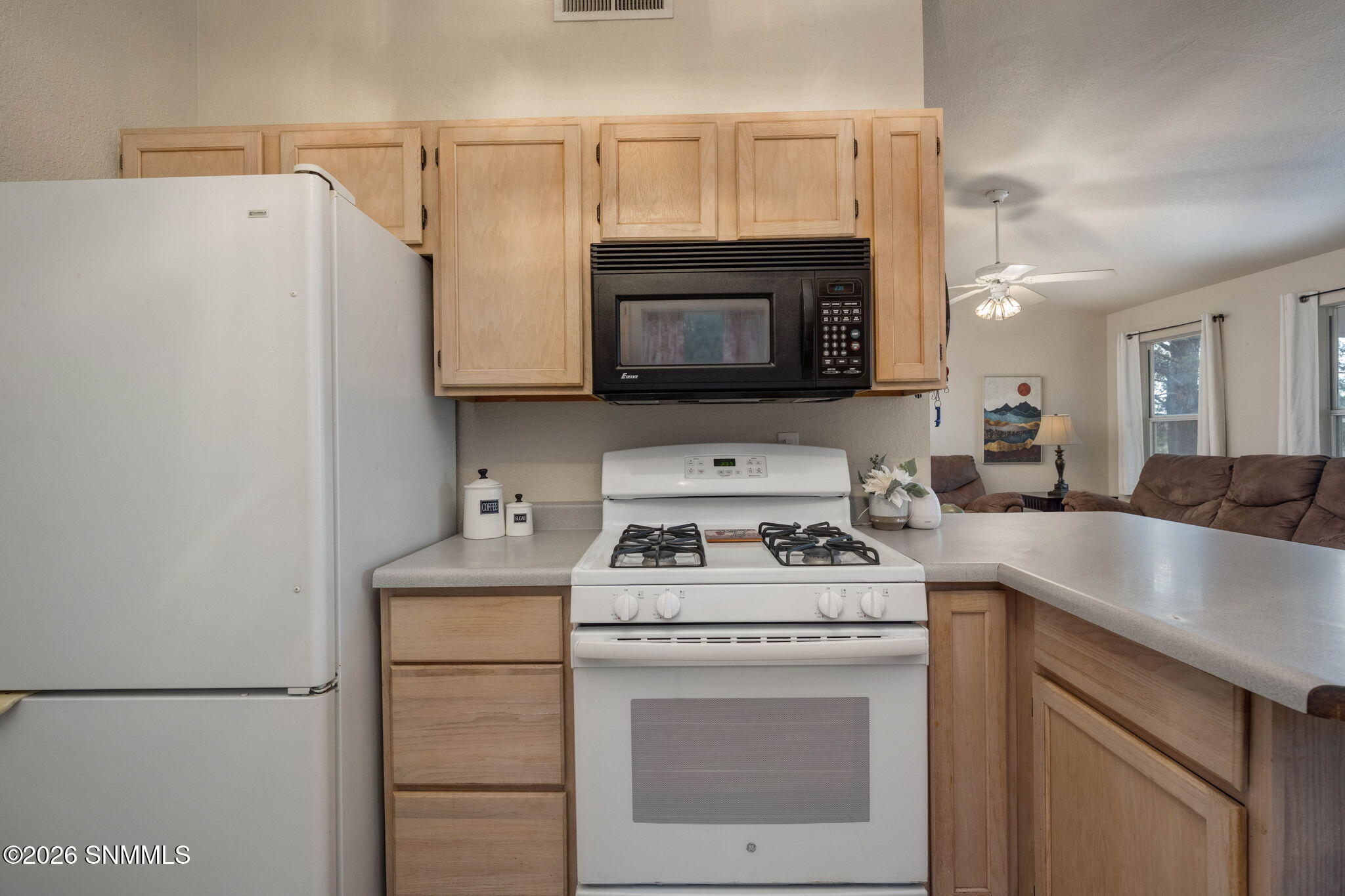 11-web-or-mls-Snappin Homes (Emerald5075