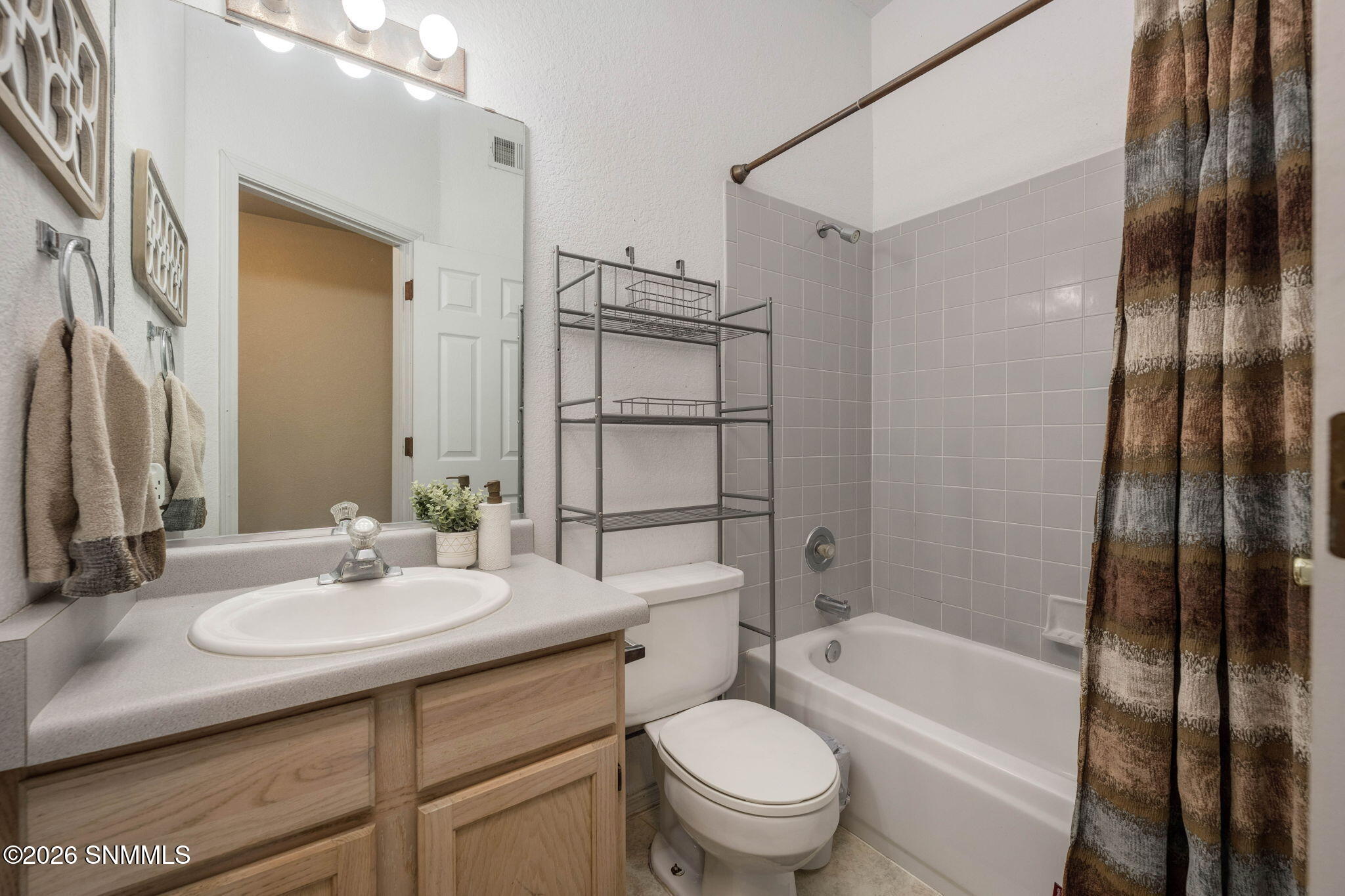 20-web-or-mls-Snappin Homes (Emerald5075
