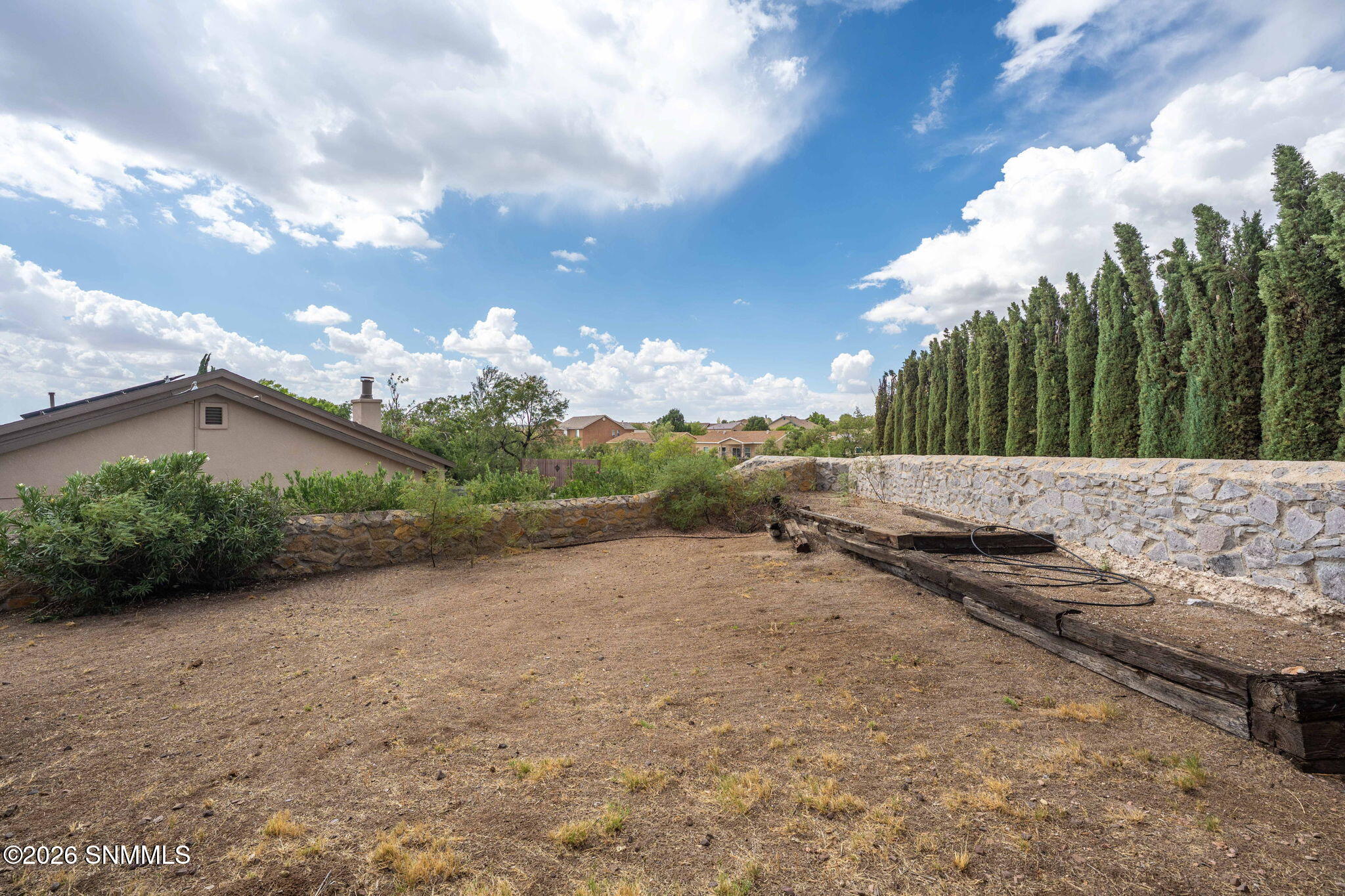 25-web-or-mls-Snappin Homes (Emerald5075