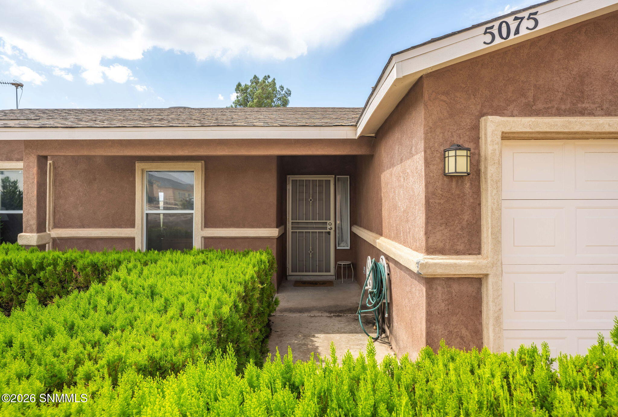 3-web-or-mls-Snappin Homes (Emerald5075)