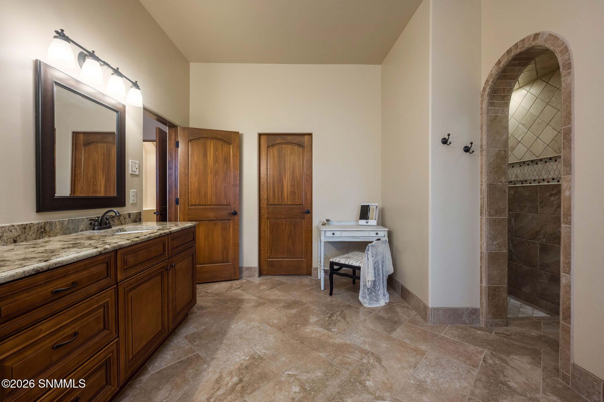 25-web-or-mls-Snappin Homes (LazoDelSur6