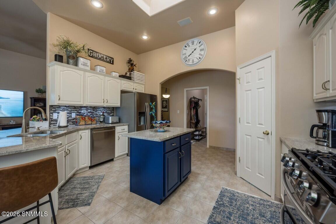 11-web-or-mls-Snappin Homes (CalleDeNube