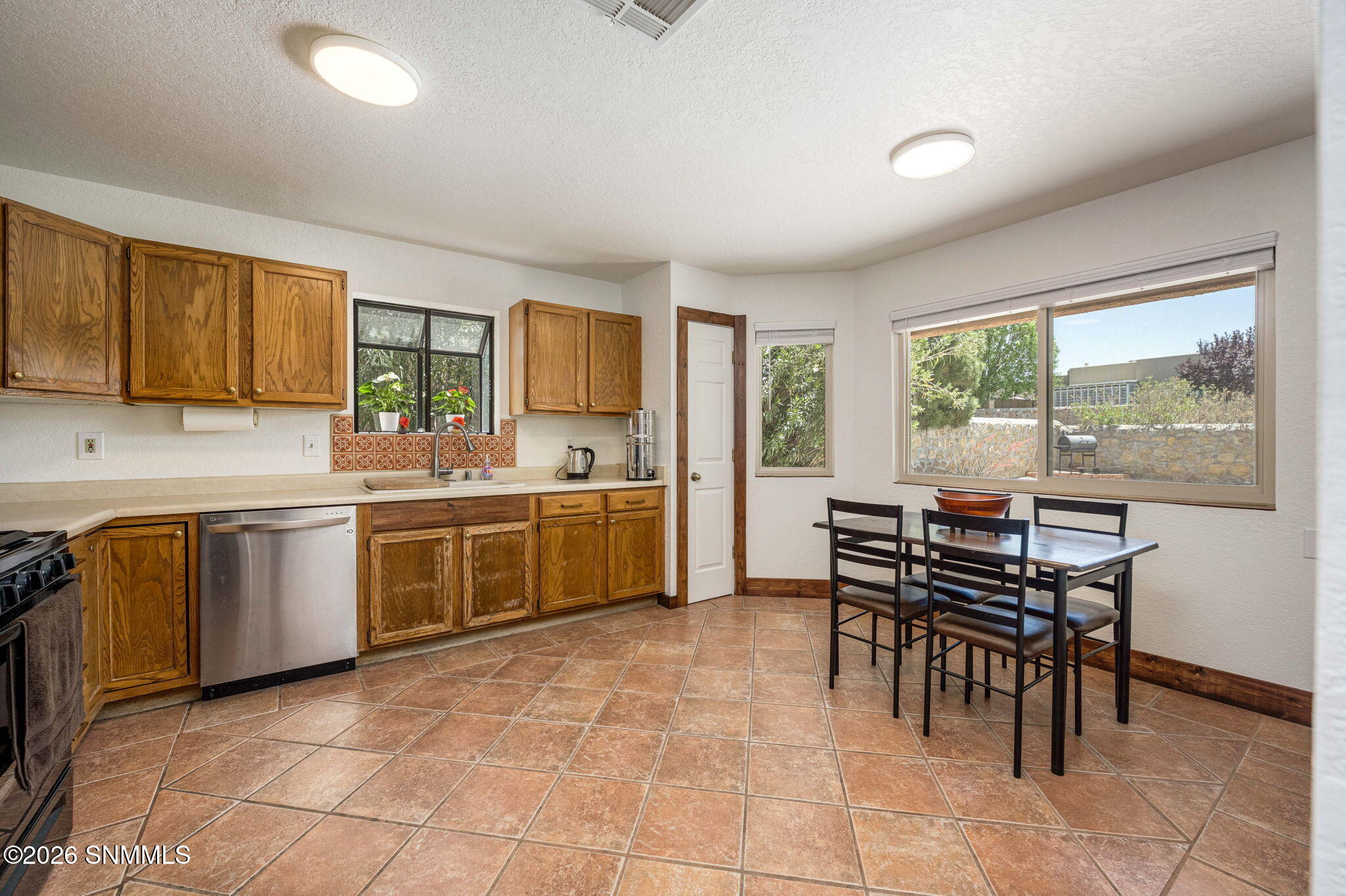 12-web-or-mls-Snappin Homes (BrightStar2