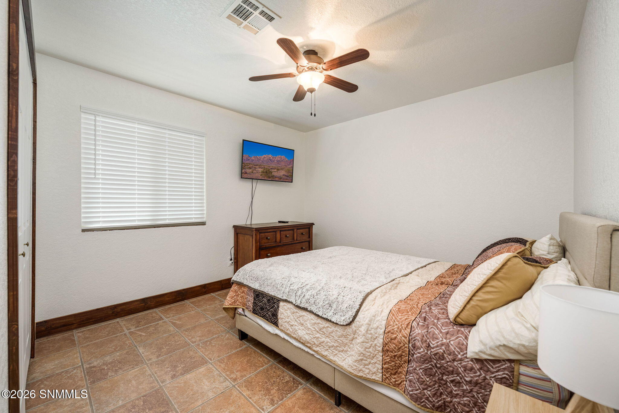 26-web-or-mls-Snappin Homes (BrightStar2