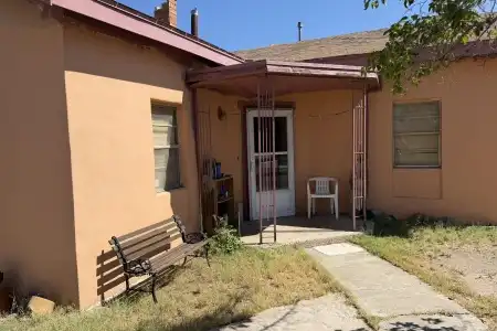 3109 Oak Street, Las Cruces, New Mexico 88005, 3 Bedrooms Bedrooms, ,2 BathroomsBathrooms,Residential,For Sale,Oak,2602941