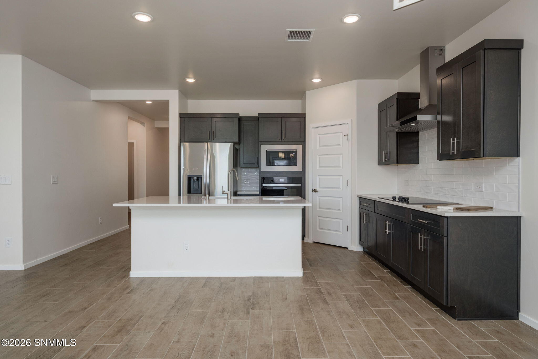 Granite Countertops and Ample Storage
