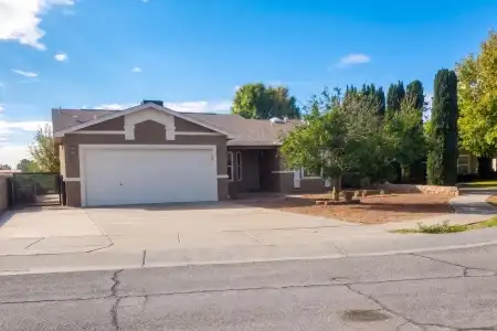 1039 Aguilera Court, Las Cruces, New Mexico 88007, 3 Bedrooms Bedrooms, ,2 BathroomsBathrooms,Residential,For Sale,Aguilera,2602950