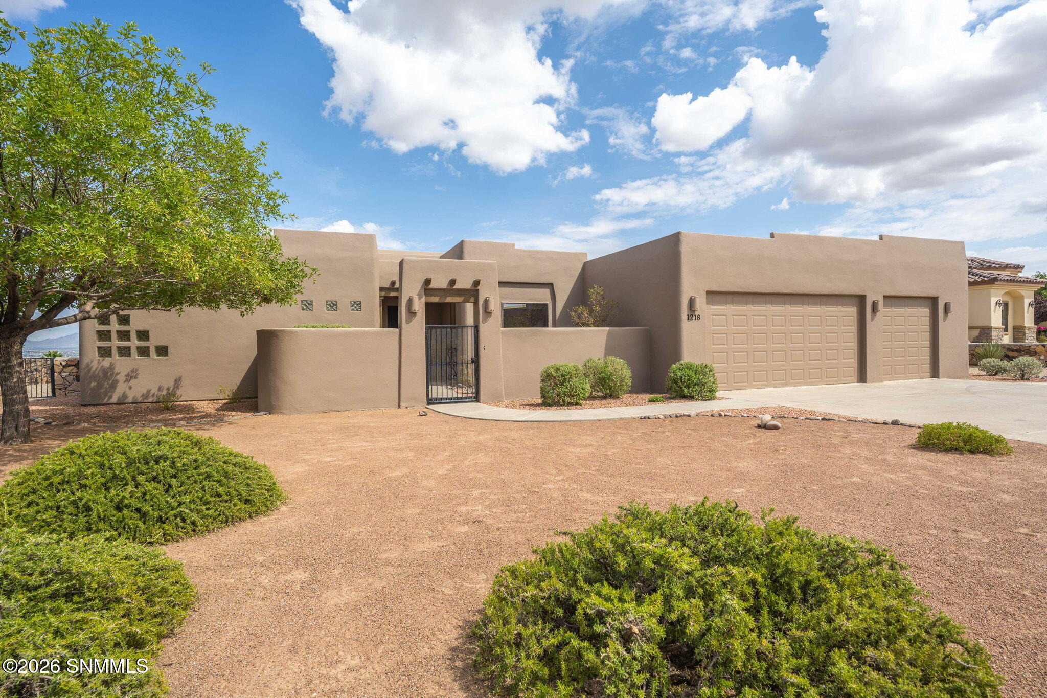 2-web-or-mls-Snappin Homes (Idyll1218)-2