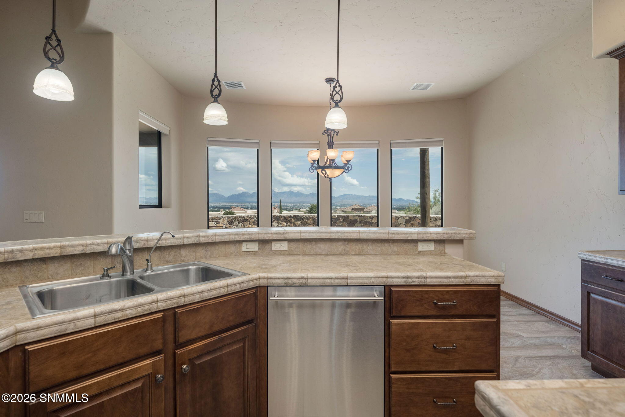 18-web-or-mls-Snappin Homes (Idyll1218)-