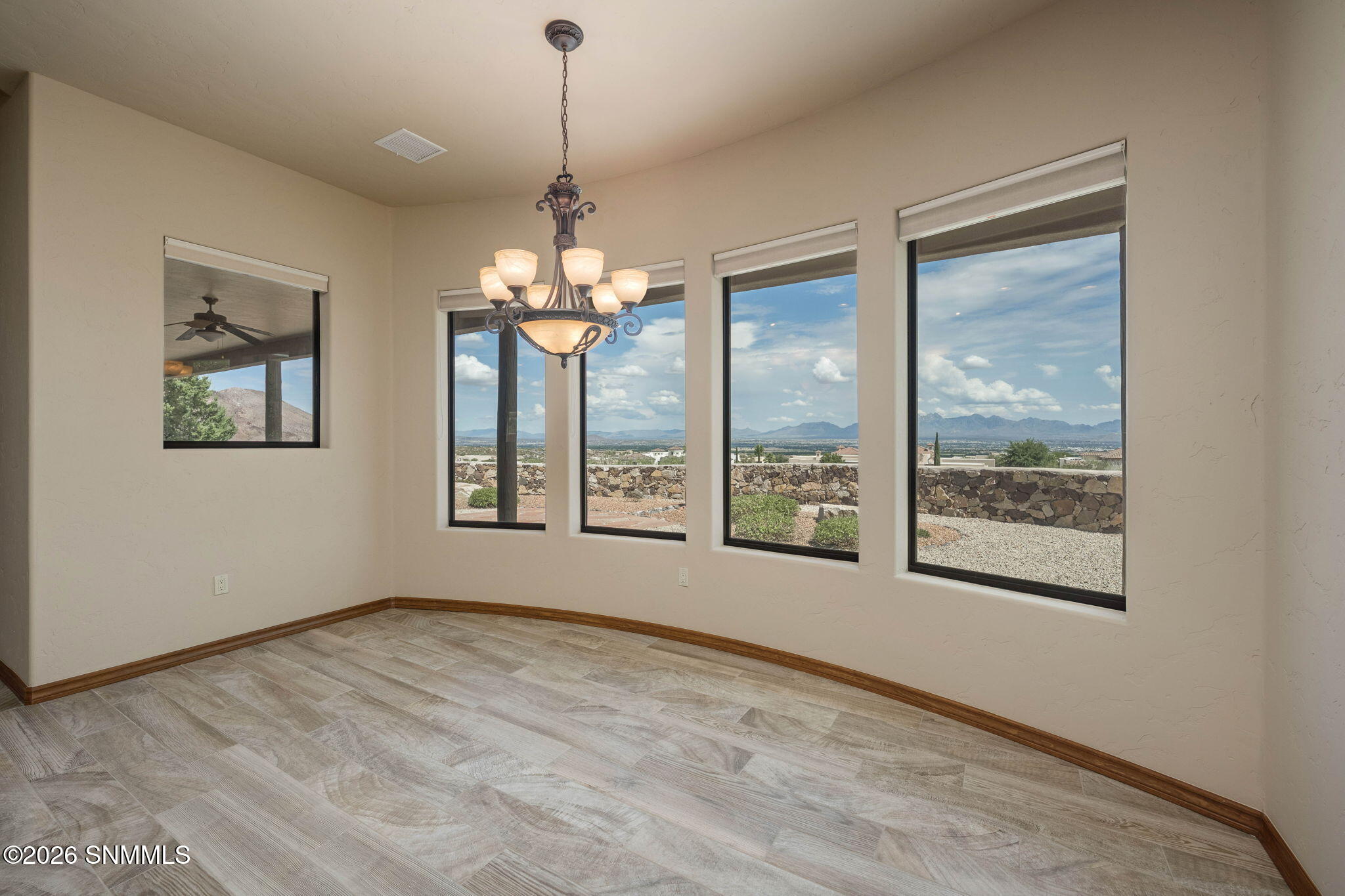 19-web-or-mls-Snappin Homes (Idyll1218)-