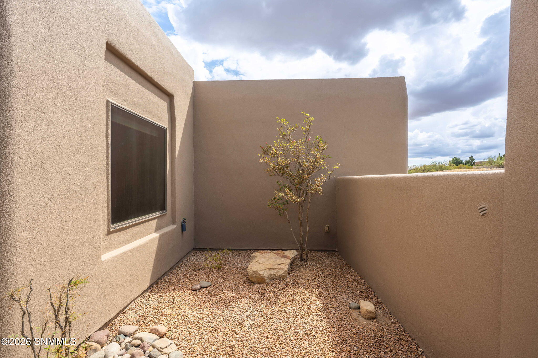 4-web-or-mls-Snappin Homes (Idyll1218)-4