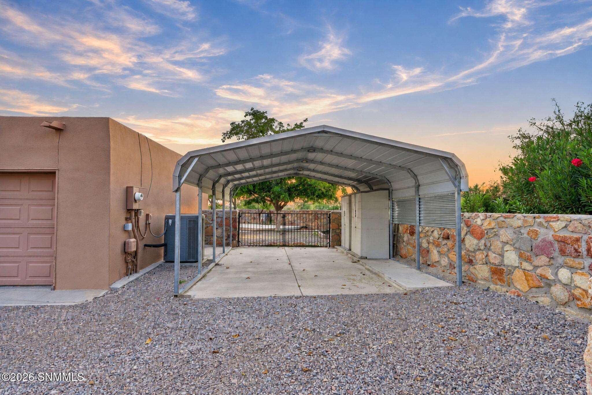 15-web-or-mls-Exterior15
