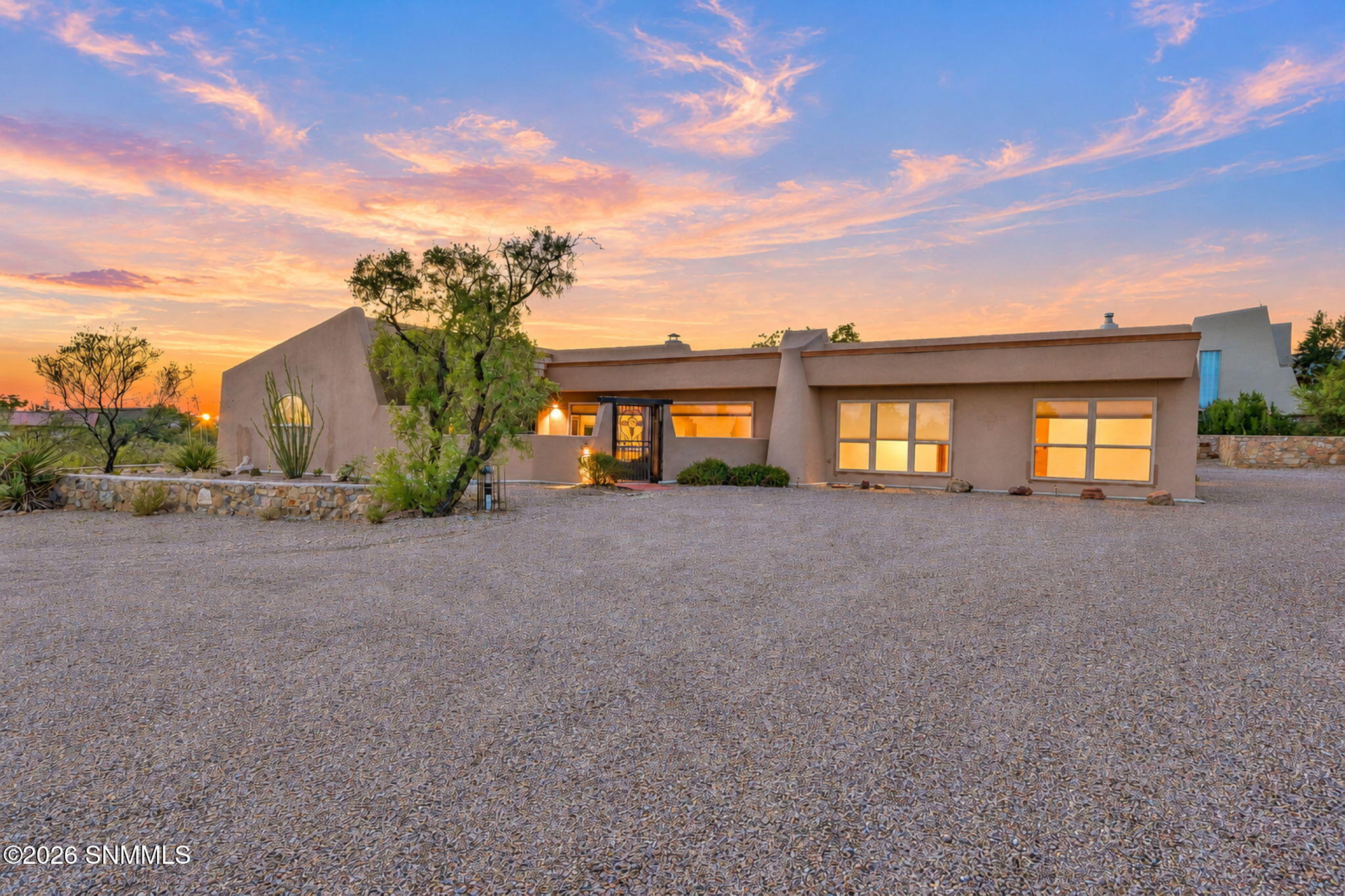 11-web-or-mls-Exterior11