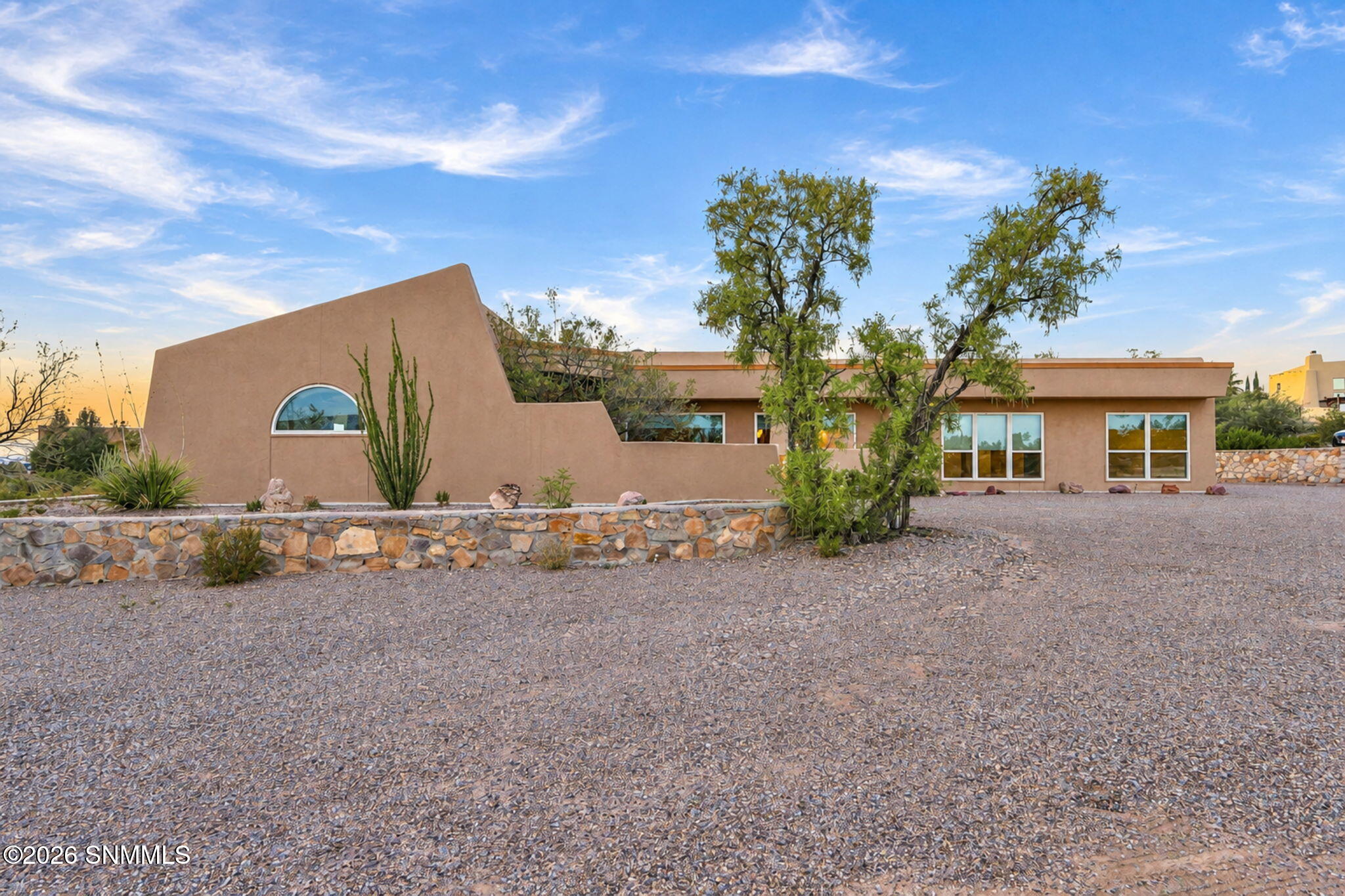 7-web-or-mls-Exterior7