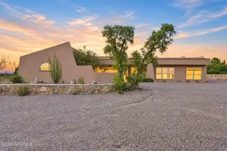 4245 Senna Drive, Las Cruces, New Mexico 88011, 4 Bedrooms Bedrooms, ,1.75 BathroomsBathrooms,Residential,For Sale,Senna,2602965