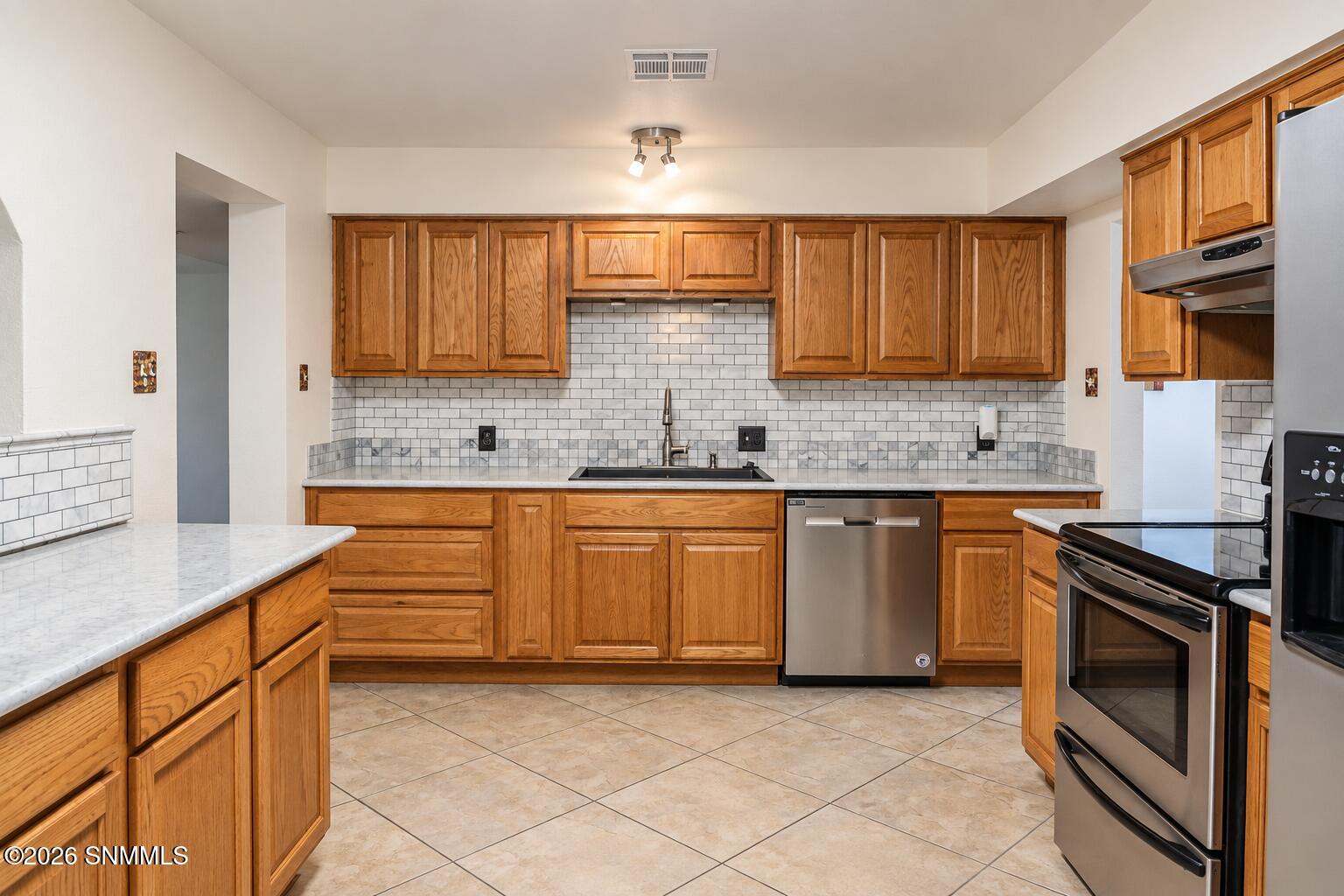 15Kitchen facing east