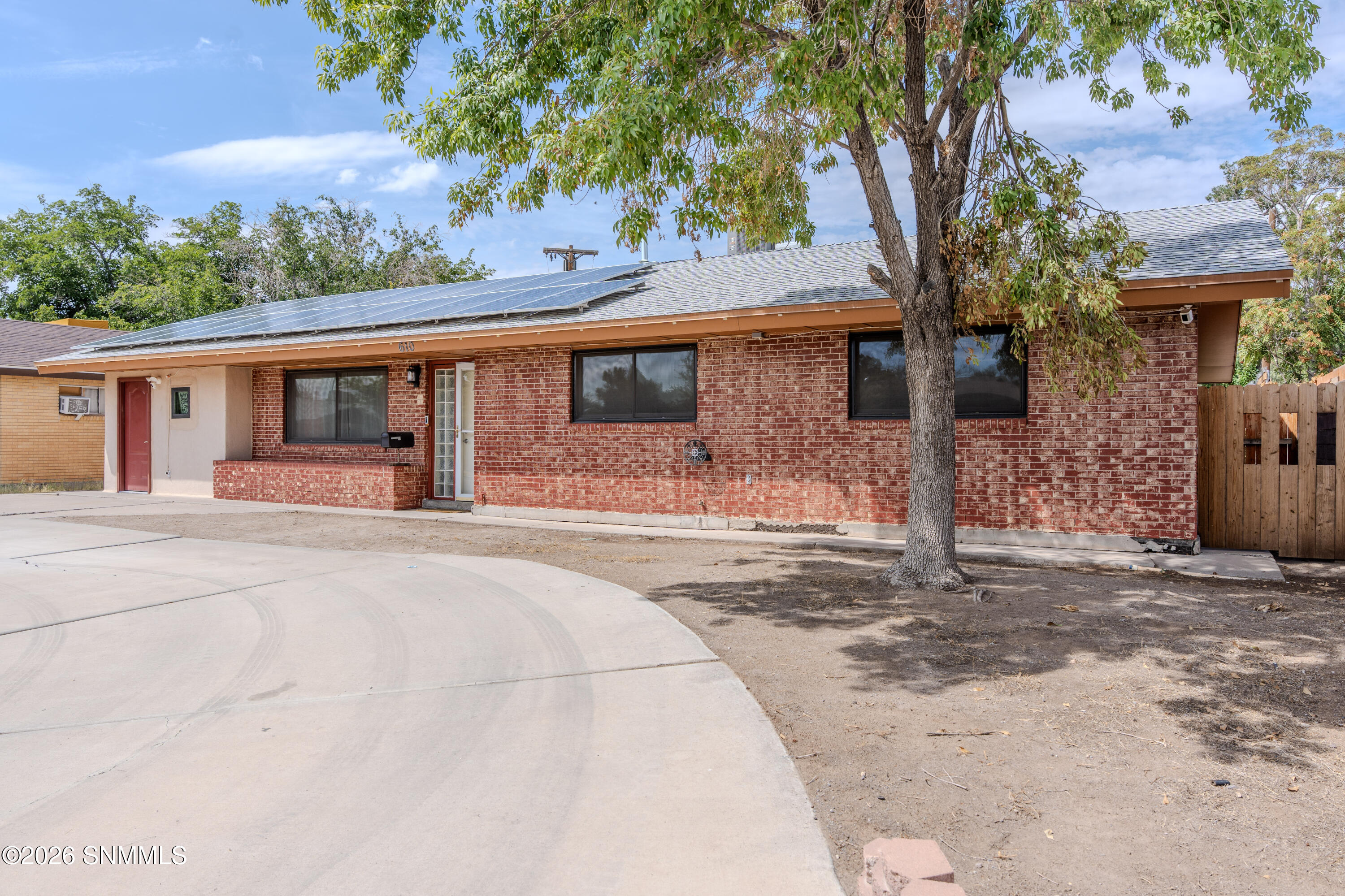 1 Front house 3