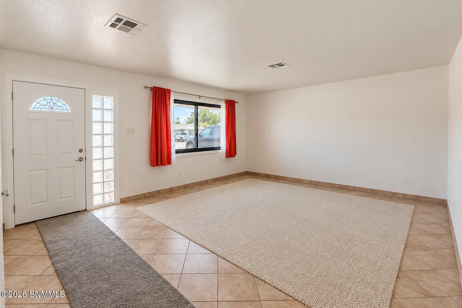 6-Front Living Rm