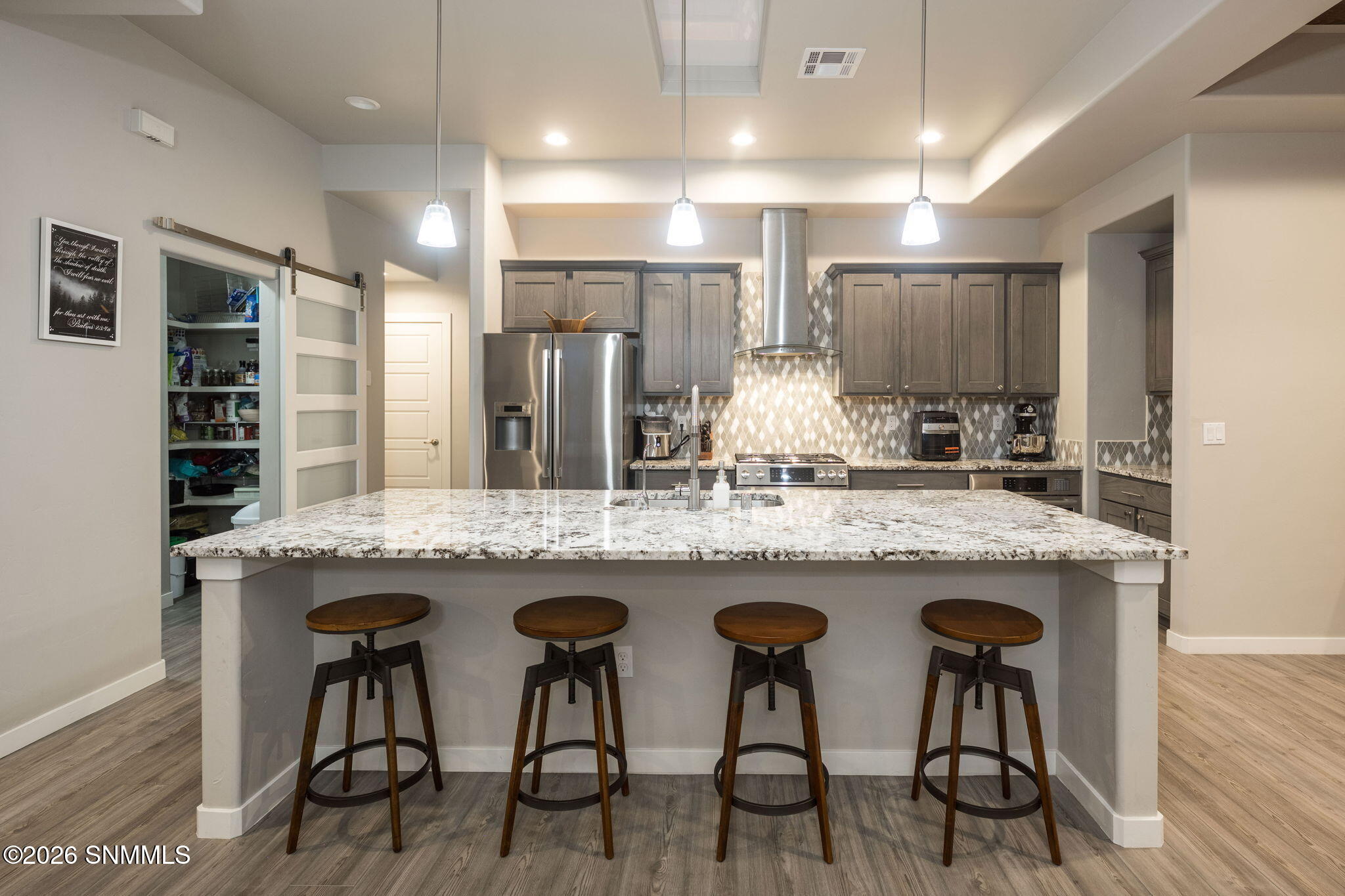 12-web-or-mls-Snappin Homes (SantaClaita