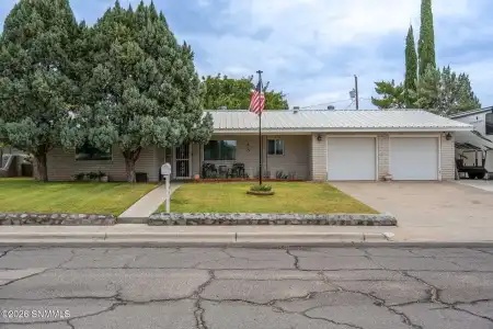 1837 Fairway Circle, Las Cruces, New Mexico 88011, 4 Bedrooms Bedrooms, ,2 BathroomsBathrooms,Residential,For Sale,Fairway,2602970