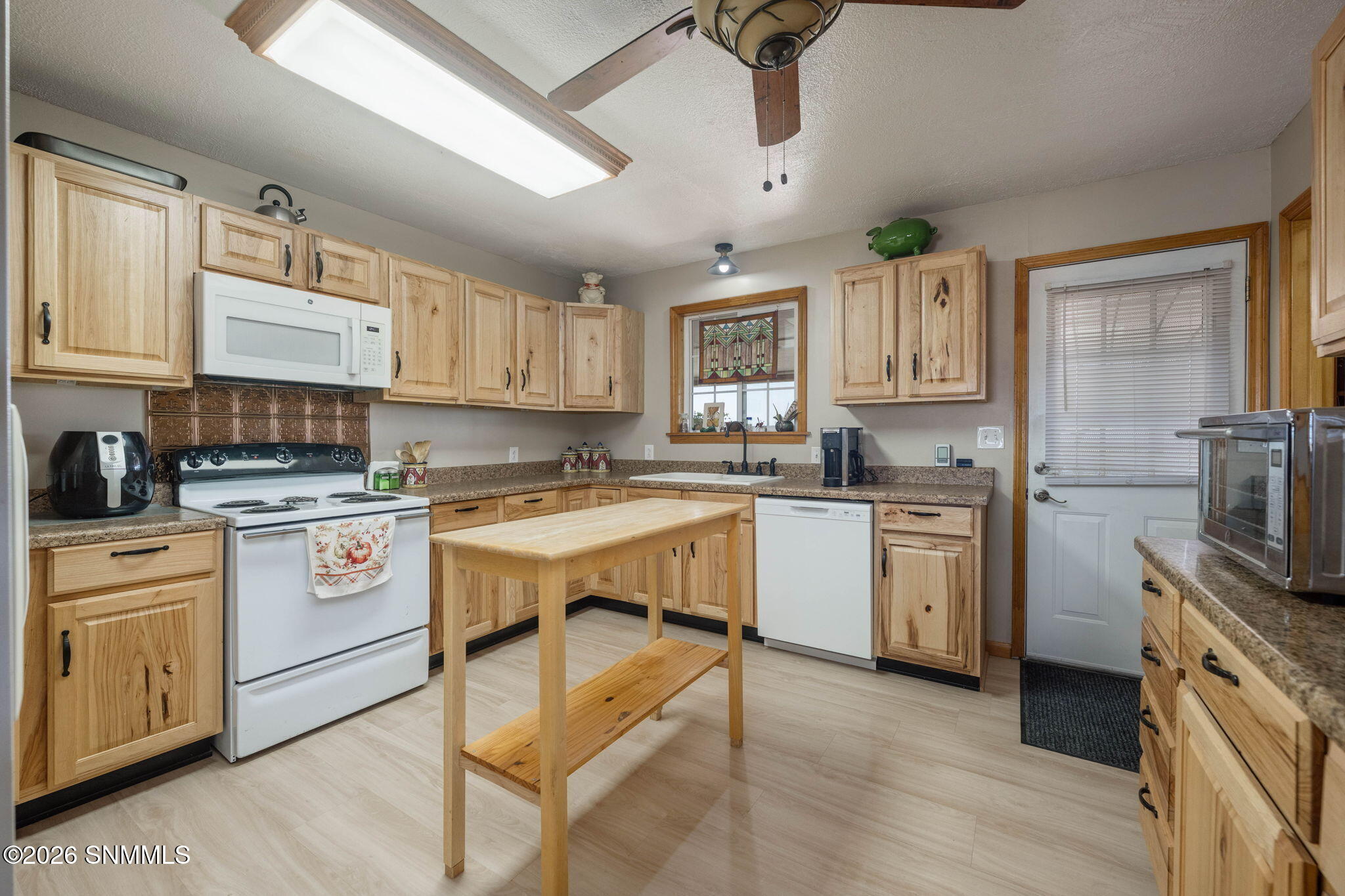 14-web-or-mls-Snappin Homes (Reposo5835)