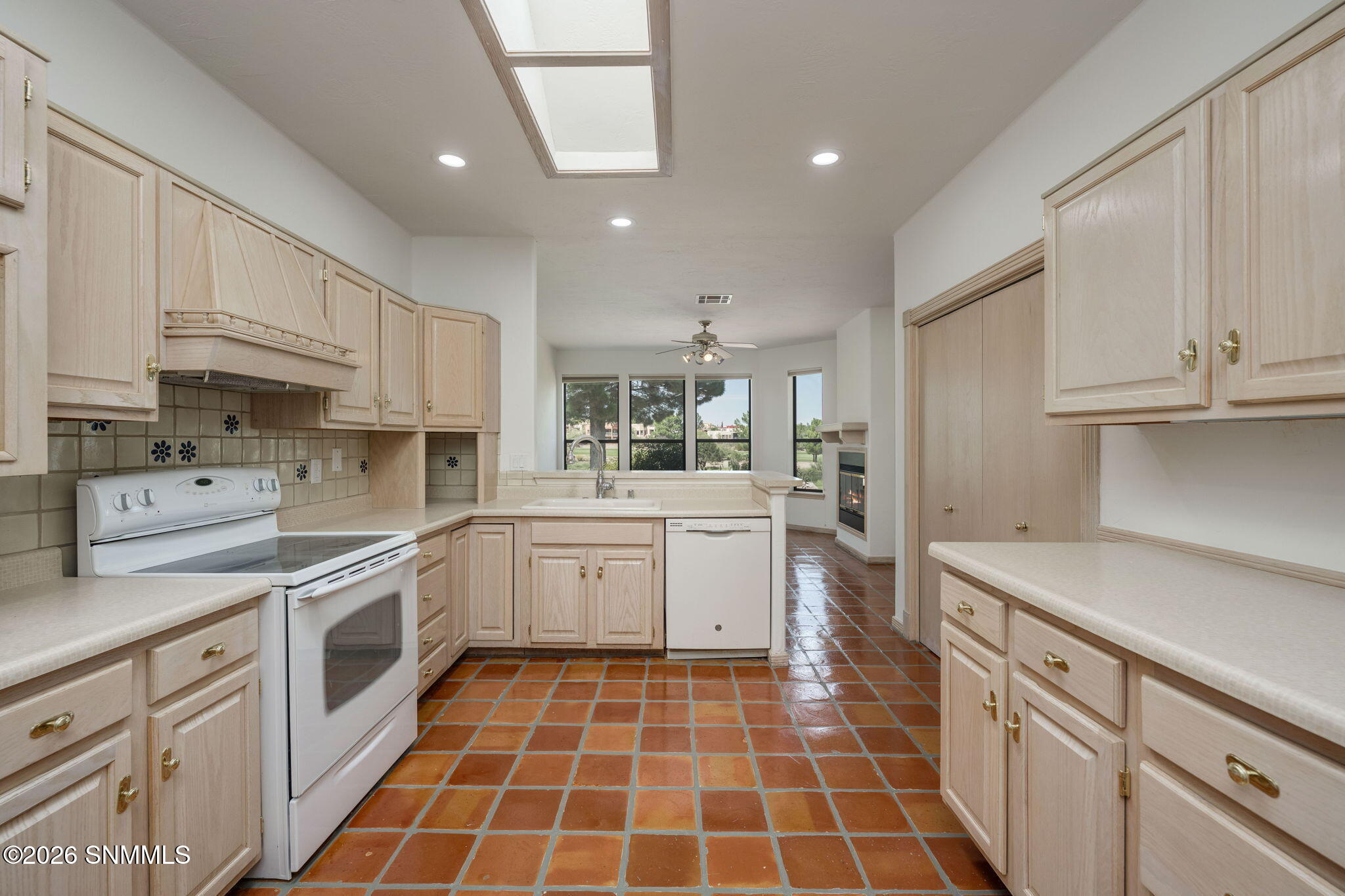 12-web-or-mls-Snappin Homes (CaminoBlanc