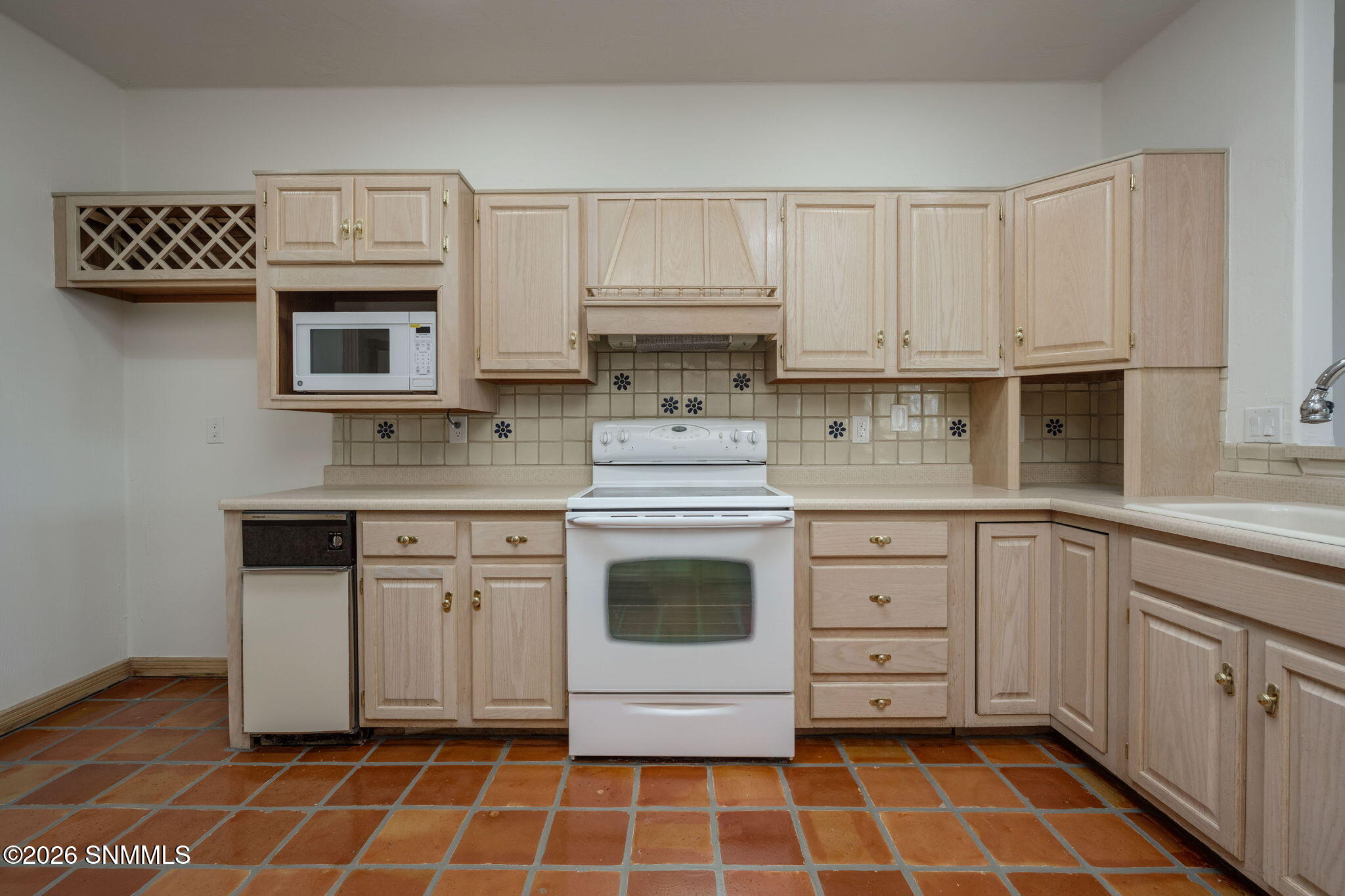 13-web-or-mls-Snappin Homes (CaminoBlanc