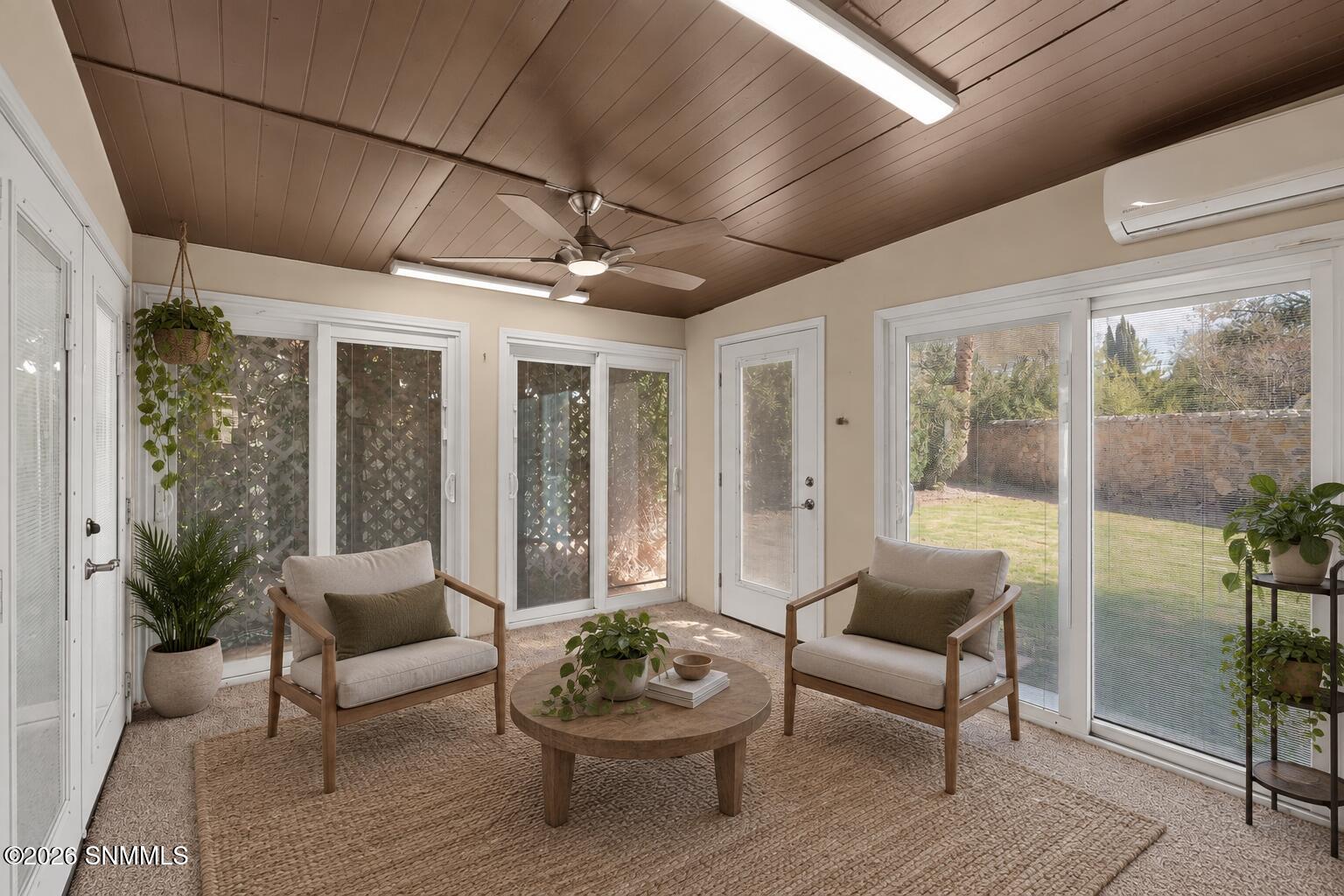 Sunroom (virtually staged)